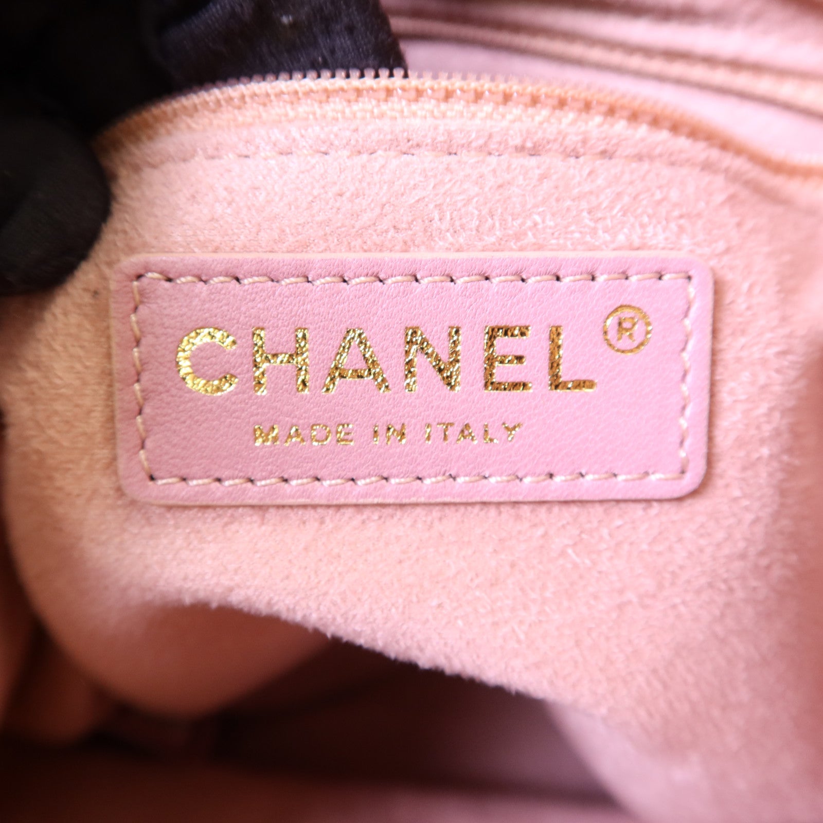CHANEL 牛皮皮革Rivet Drawstring Bucket金扣肩背袋
