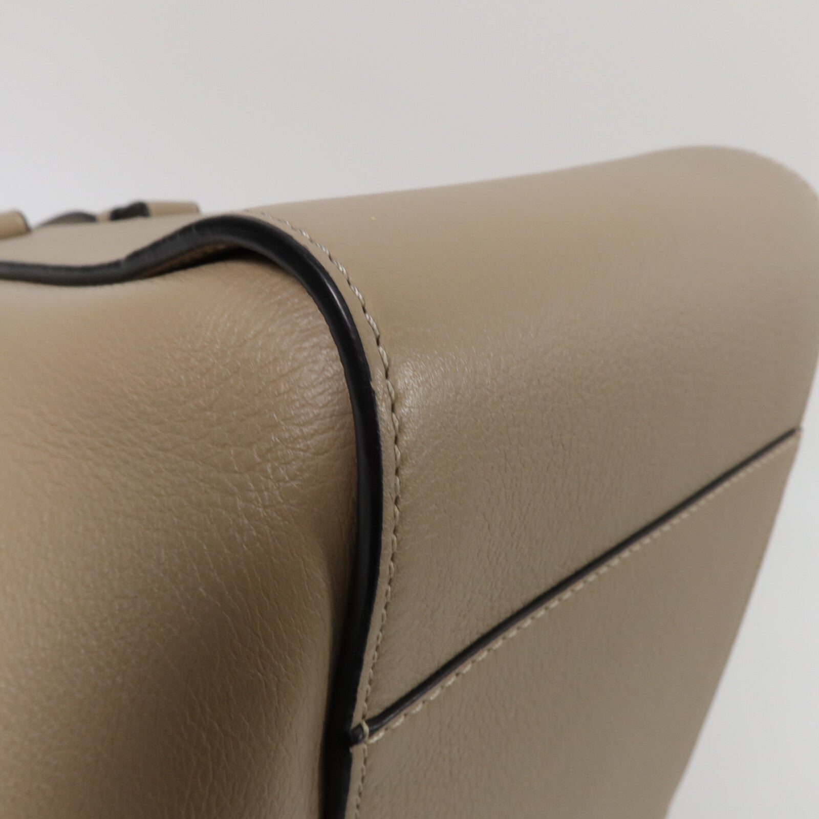 LOEWE 牛皮皮革Hammock Medium手挽肩背兩用袋