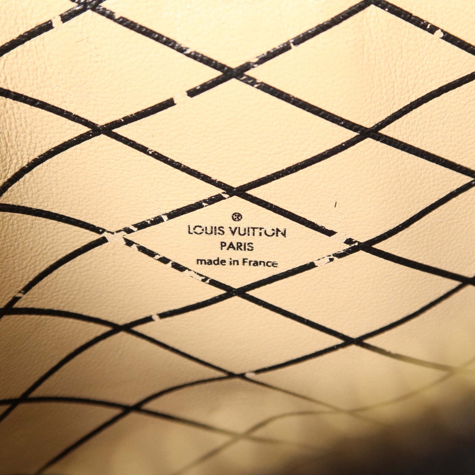 LOUIS VUITTON 【激減優惠】Monogram Reverse Trunk Clutch金扣肩背袋