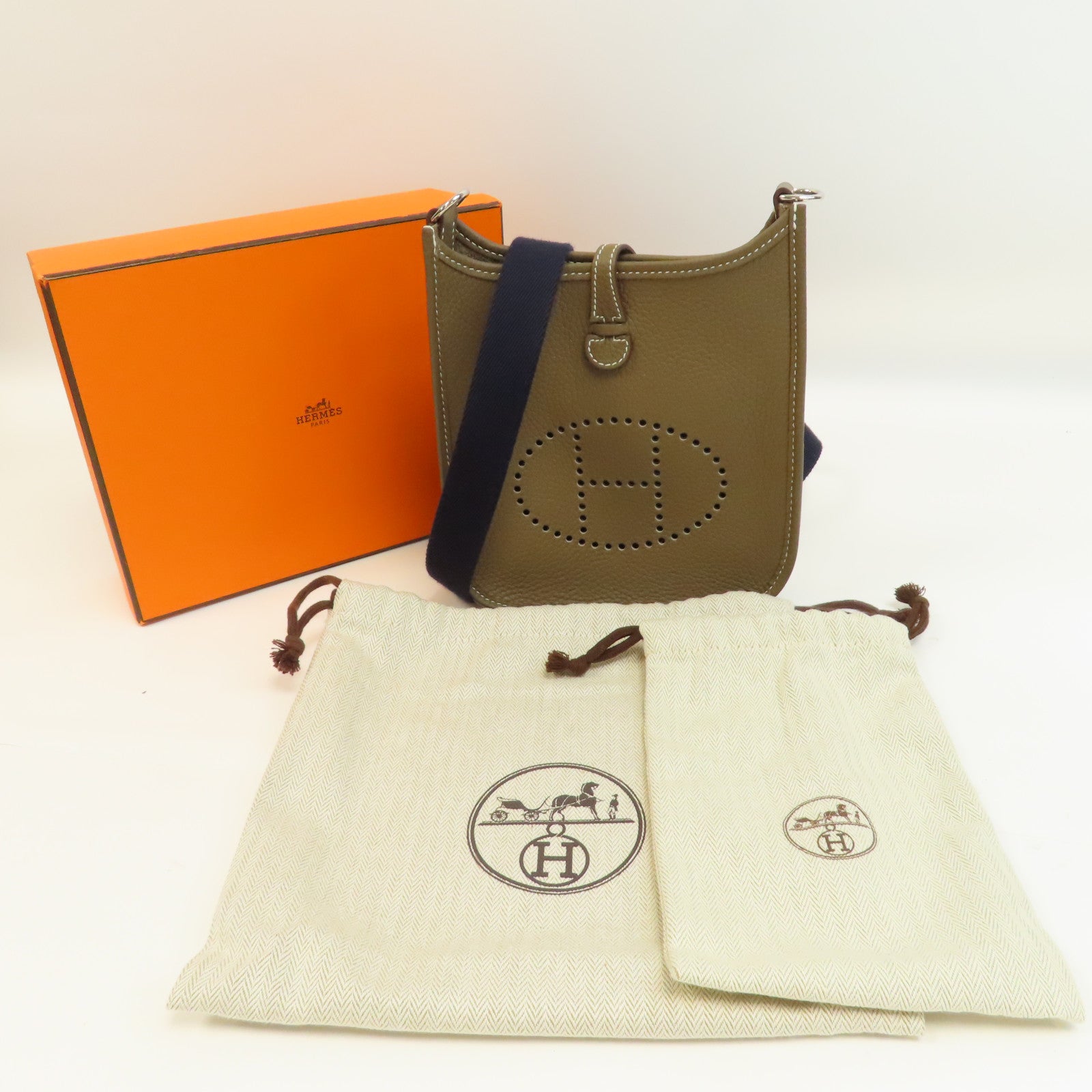 HERMES Clemence皮革Evelyne TPM Shoulder Bag銀扣肩背袋Etoupe/啡色