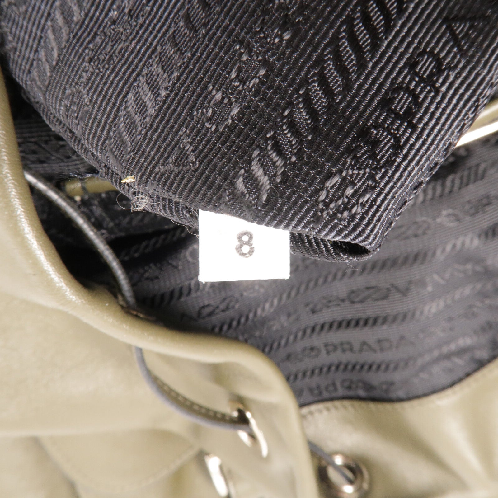 PRADA 牛皮皮革Backpack背包