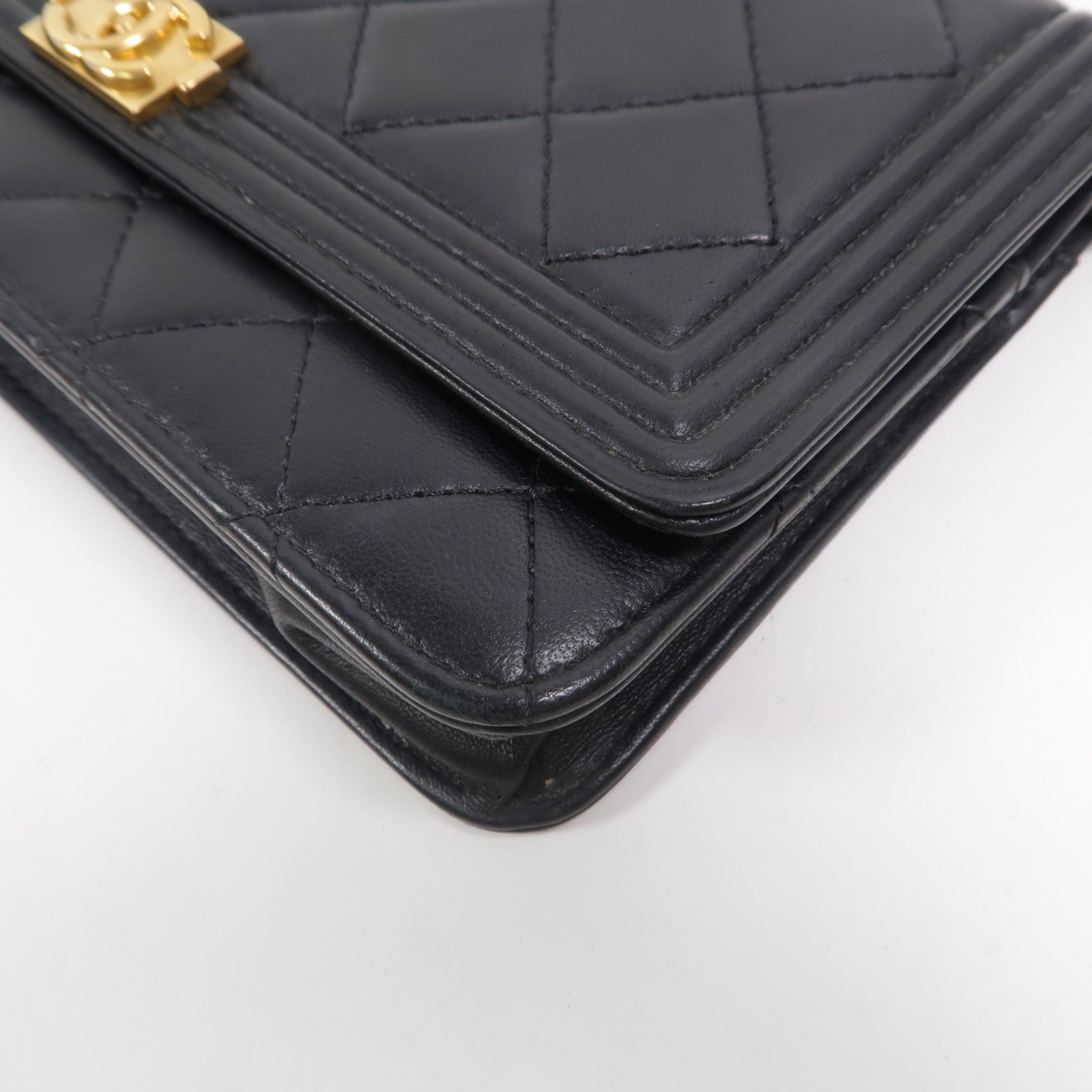 CHANEL 羊皮皮革Boy Wallet On Chain鏈帶肩背袋