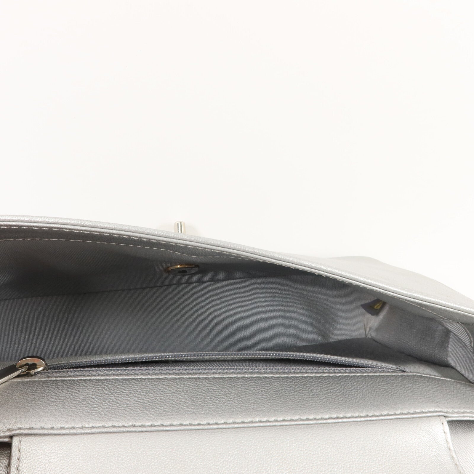 CHANEL 牛皮皮革Mademoiselle Flap Bag鏈帶肩背袋
