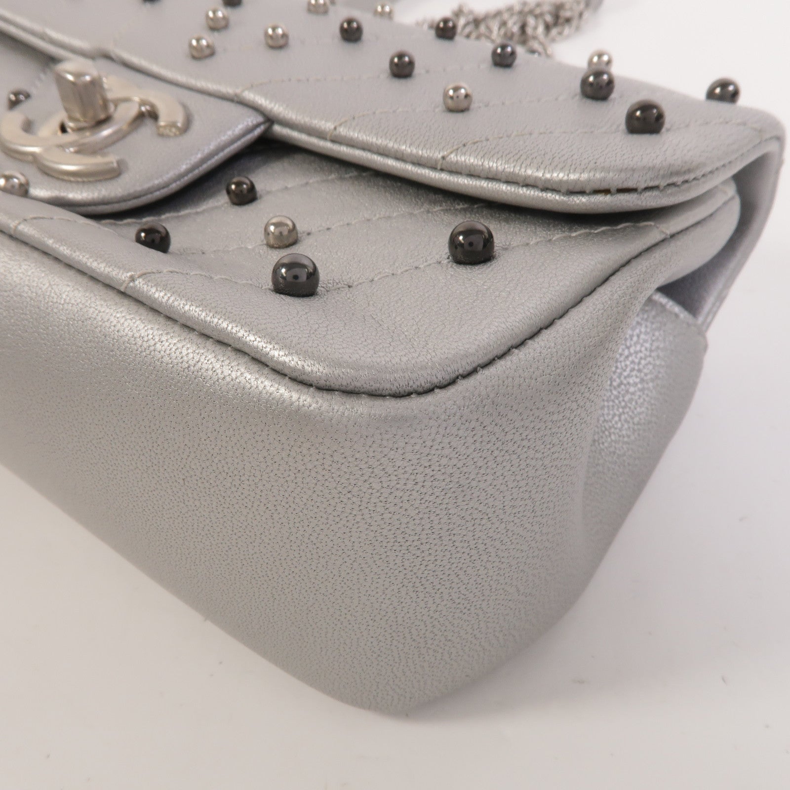 CHANEL 牛皮皮革Mini Flap Bag鏈帶肩背袋