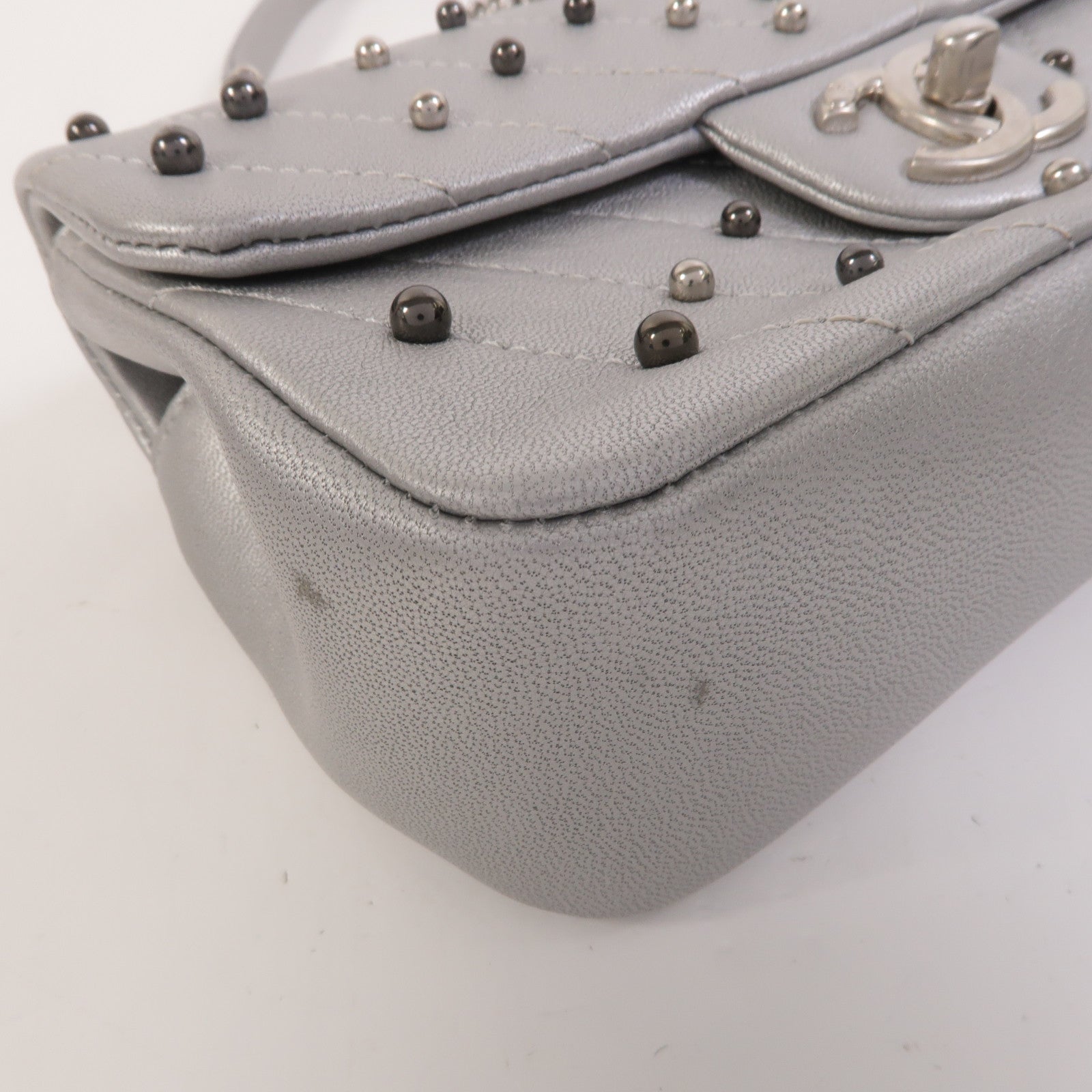 CHANEL 牛皮皮革Mini Flap Bag鏈帶肩背袋