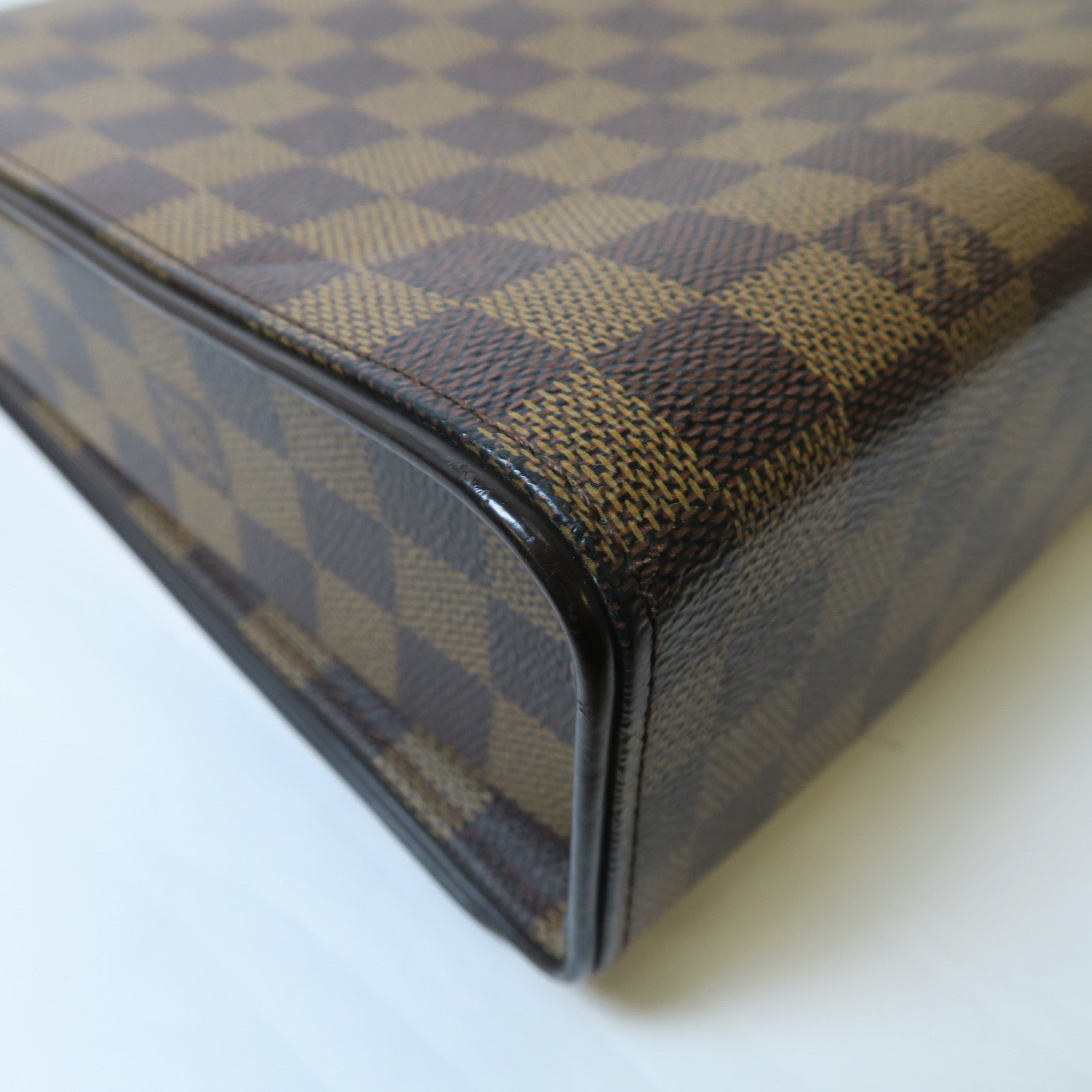 LOUIS VUITTON **【激減優惠】Damier Tribeca Carre金扣肩背袋啡色