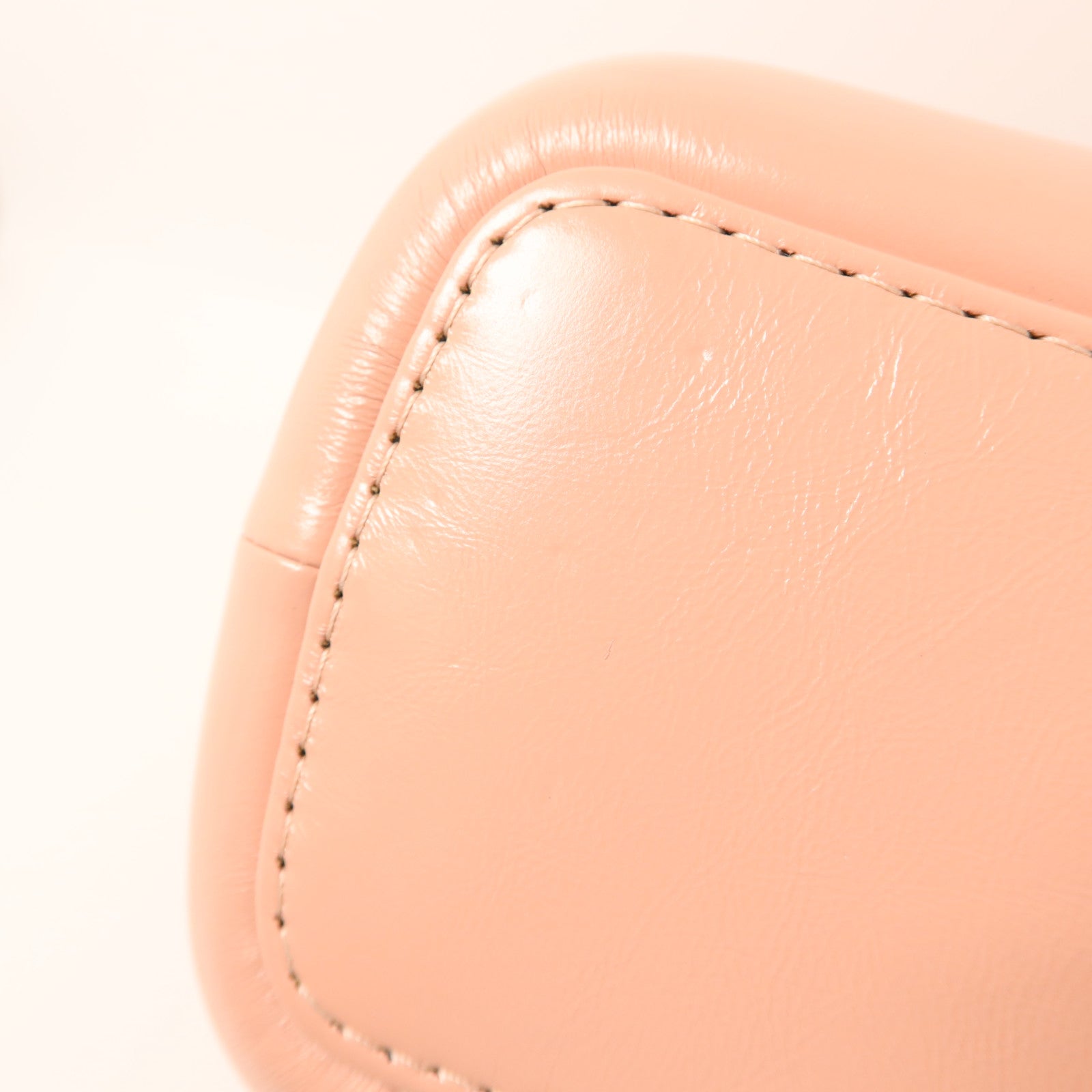 CHANEL 牛皮皮革Gabrielle Medium鏈帶肩背袋