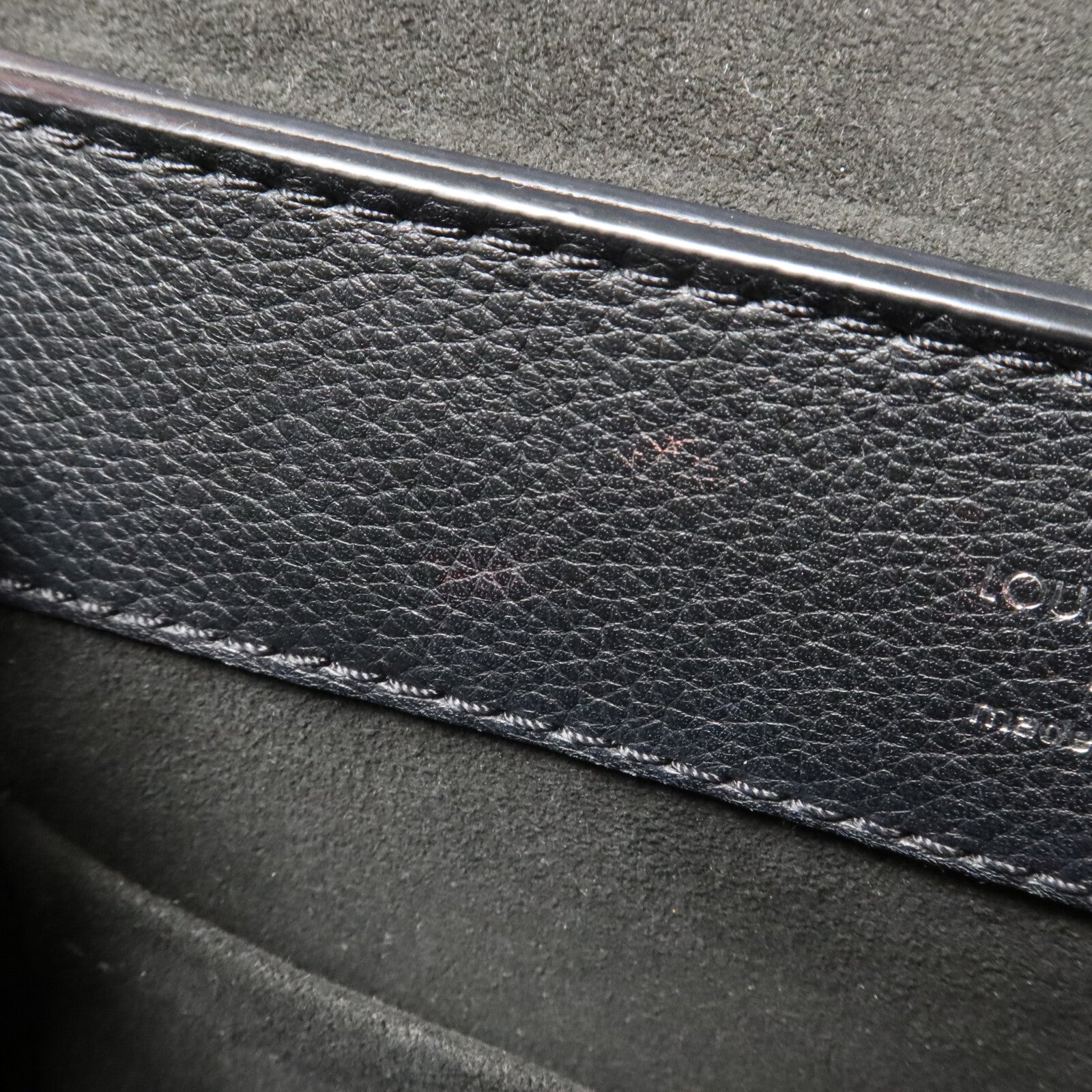 LOUIS VUITTON 牛皮皮革Lockme Ever Mini鏈帶手挽肩背兩用袋
