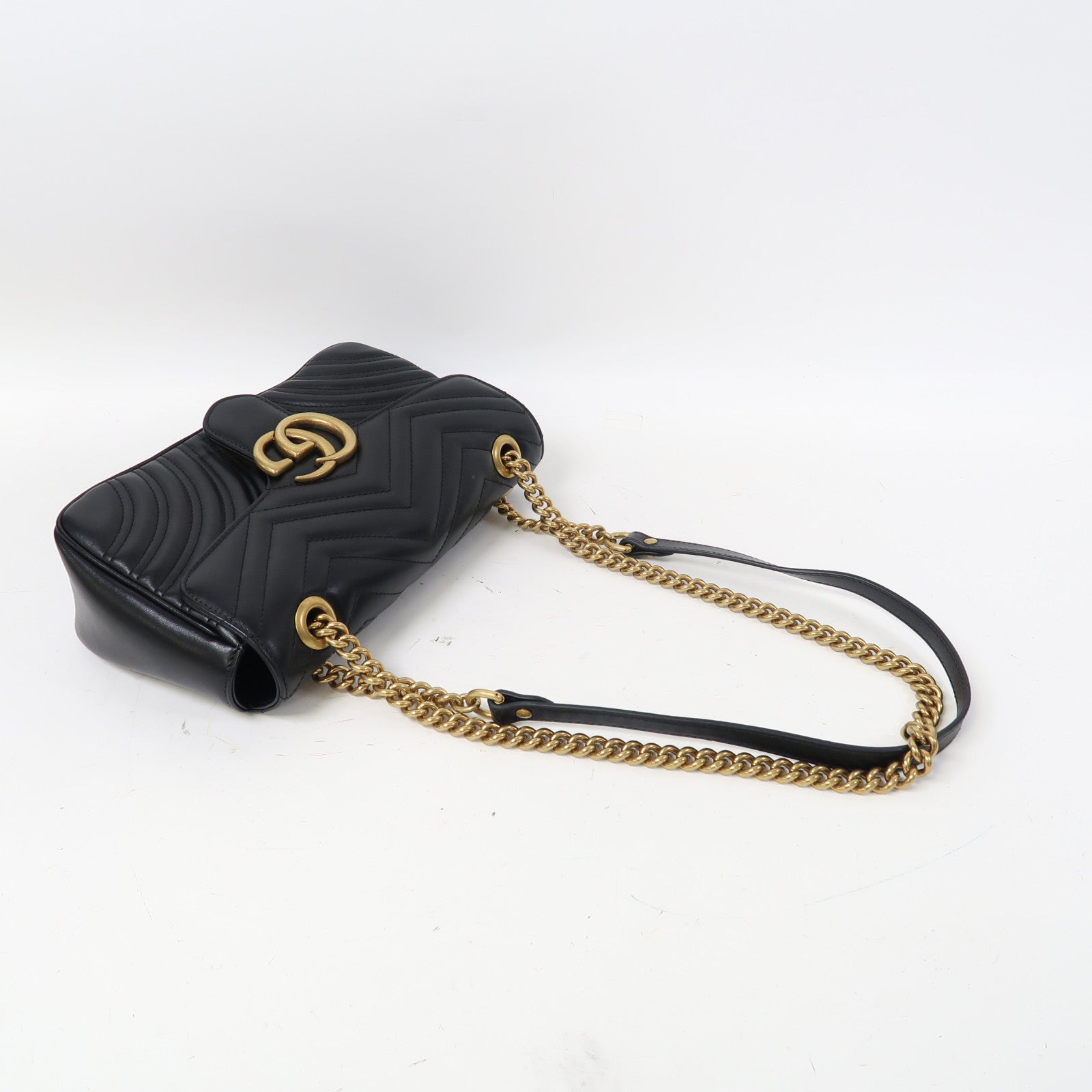 GUCCI 牛皮皮革GG Marmont金扣鏈帶肩背袋黑色