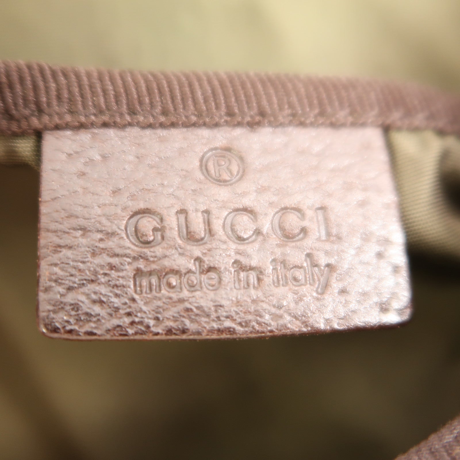 GUCCI 帆布Shoulder Bag銀扣肩背袋