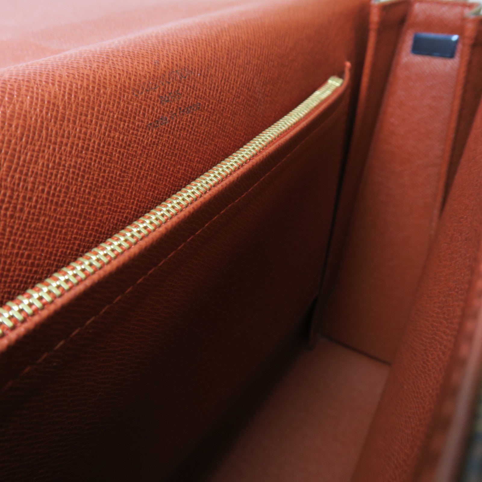 LOUIS VUITTON **【激減優惠】Damier Tribeca Carre金扣肩背袋啡色