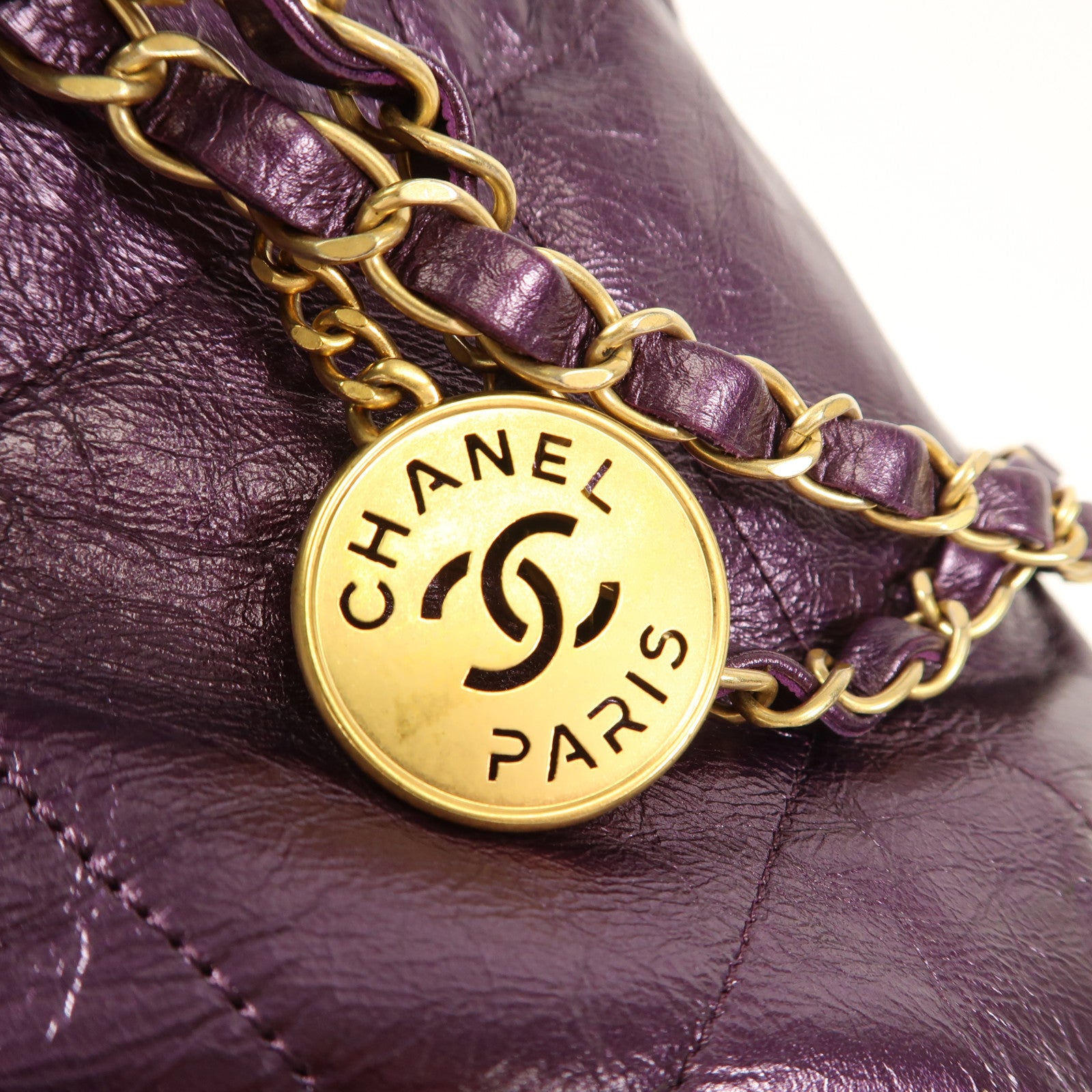 CHANEL 牛皮皮革Chanel 22 Bag金扣鏈帶肩背袋