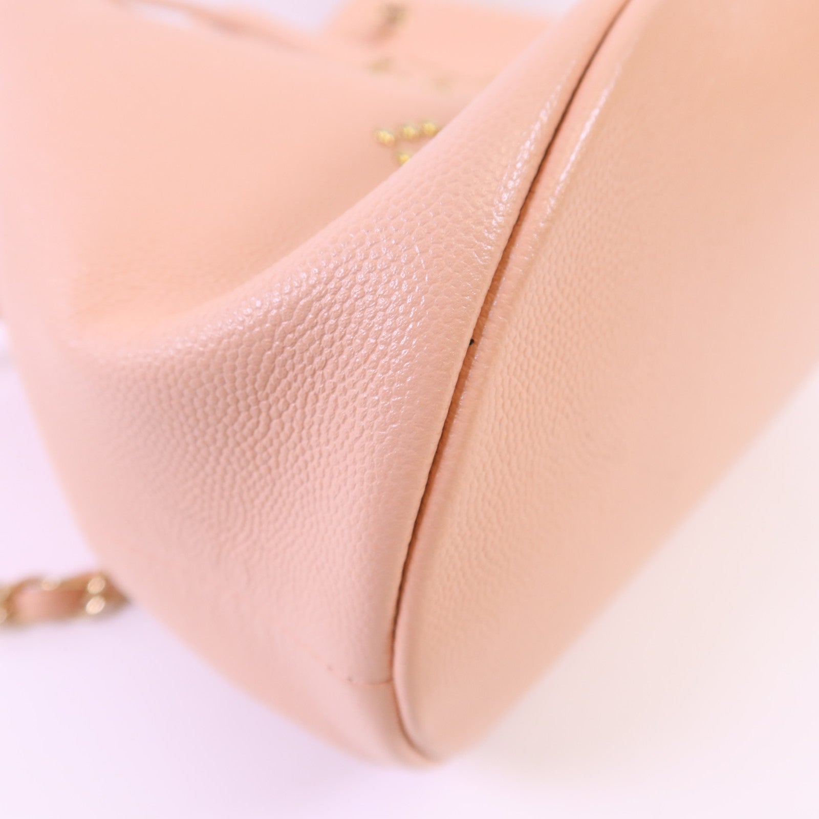 CHANEL 牛皮皮革Rivet Drawstring Bucket金扣肩背袋