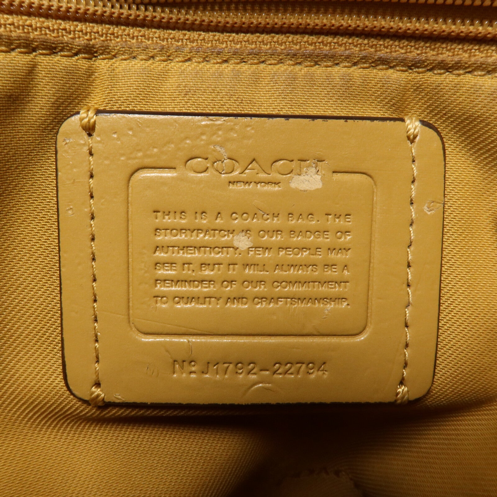 COACH 牛皮皮革Edie手挽袋