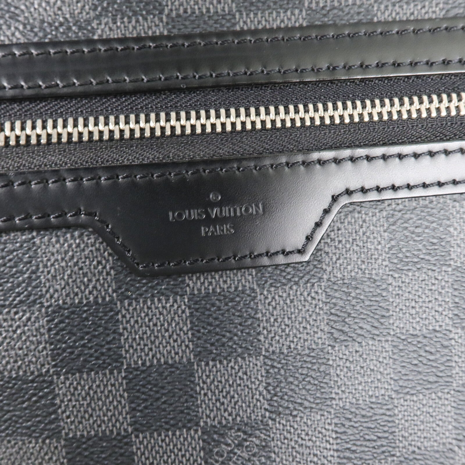LOUIS VUITTON Damier Graffit Michael Backpack肩背袋