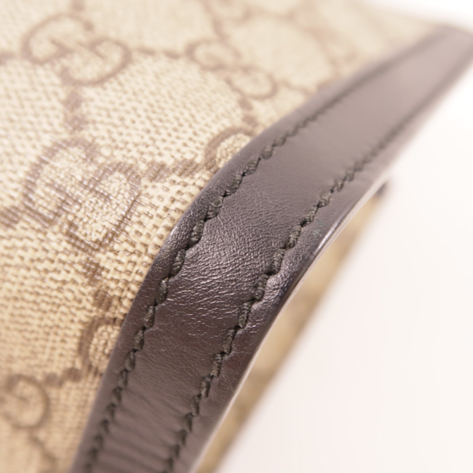 GUCCI 塗層帆布Padlock金扣肩背袋