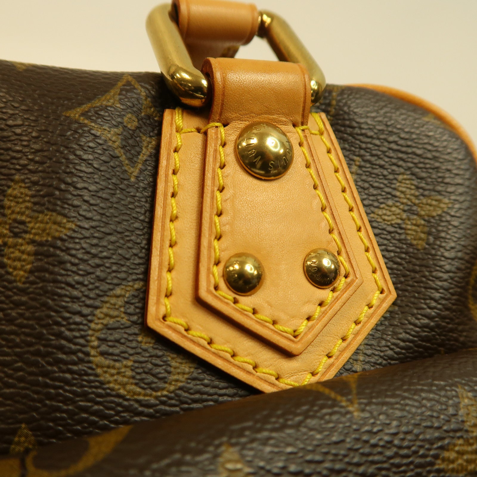 LOUIS VUITTON Monogram Manhattan PM金扣手挽袋啡色