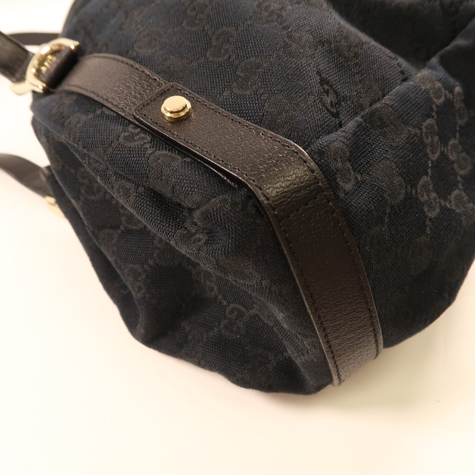 GUCCI 帆布Shoulder Bag金扣肩背袋黑色