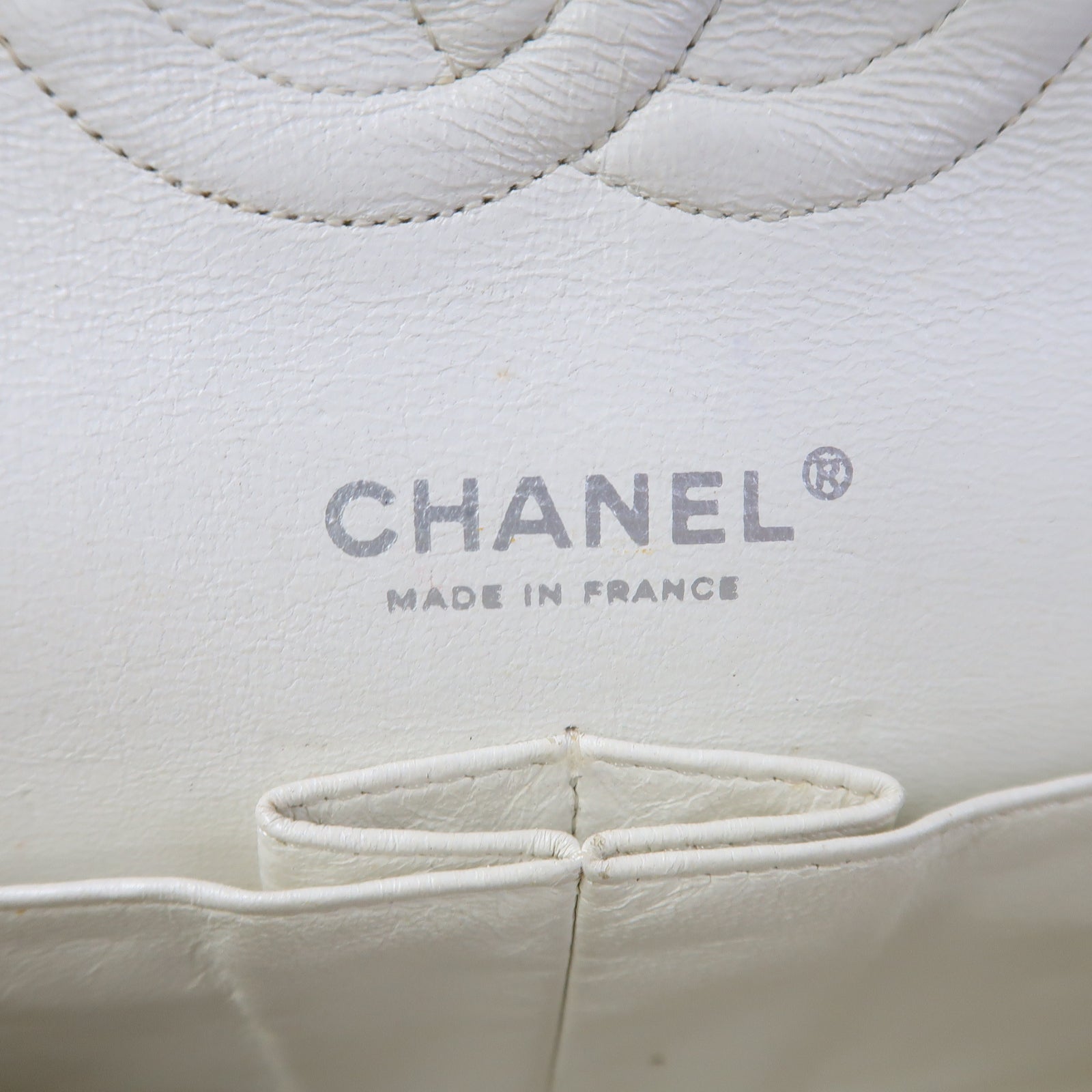 CHANEL 菱格牛皮皮革Classic 25銀扣鏈帶肩背袋白色
