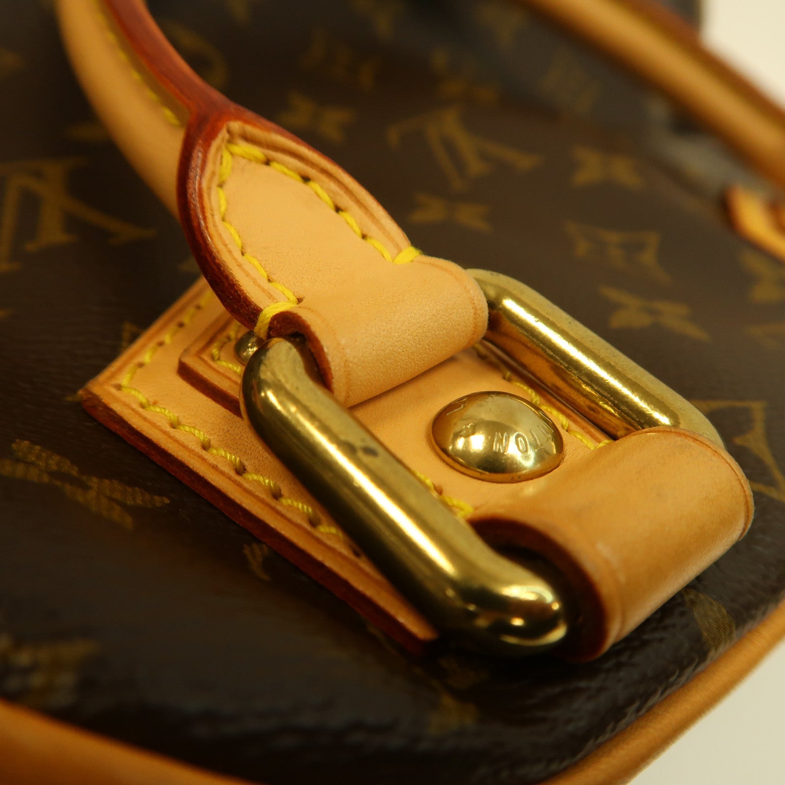 LOUIS VUITTON Monogram Manhattan PM金扣手挽袋啡色