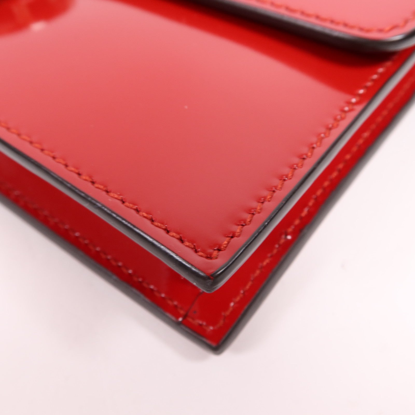GUCCI 漆皮皮革Wallet On Strap銀扣肩背袋