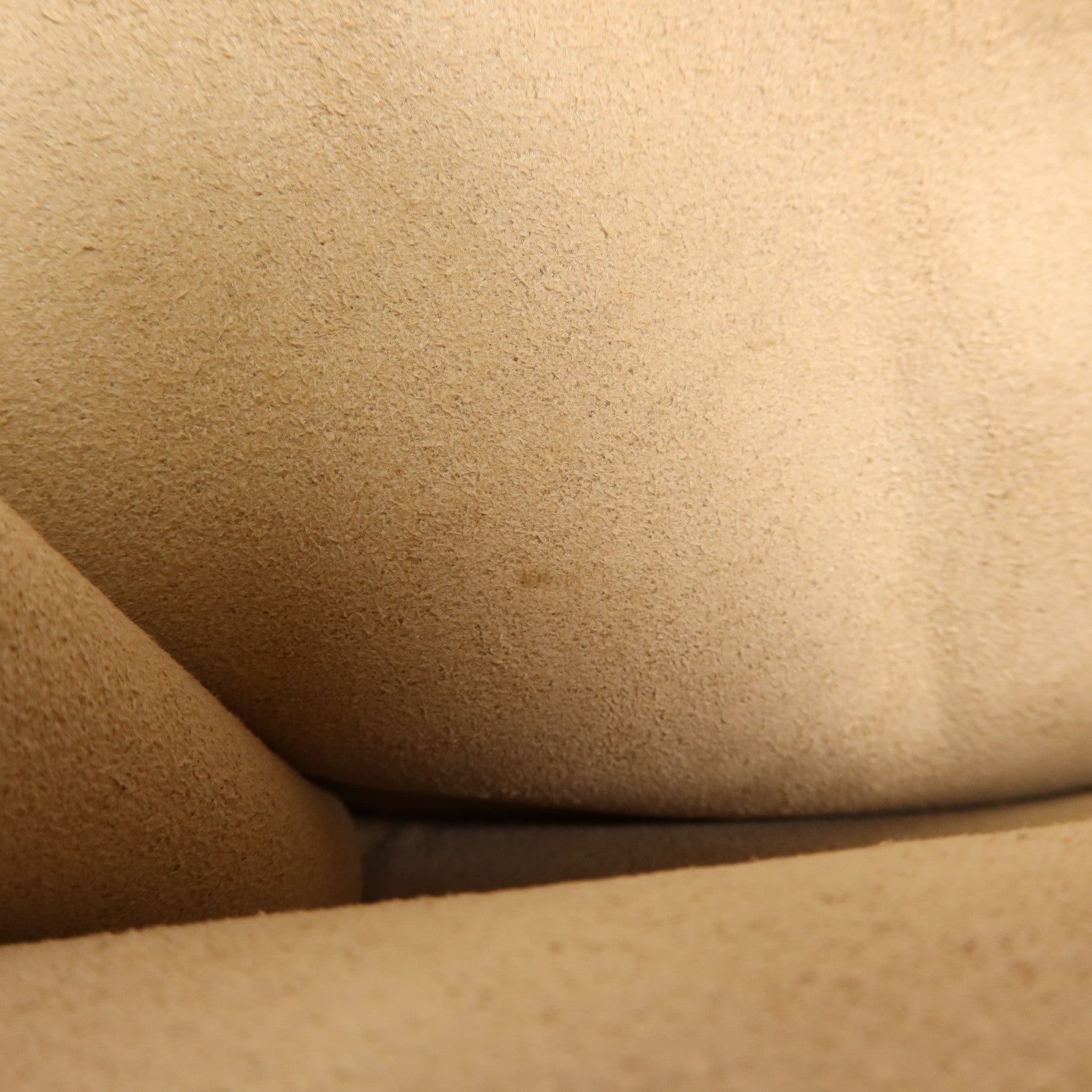 FENDI 牛皮皮革Kan I銀扣肩背袋