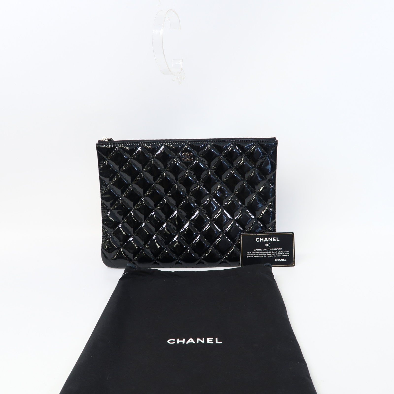 CHANEL 菱格漆皮皮革Pouch銀扣手拿包黑色