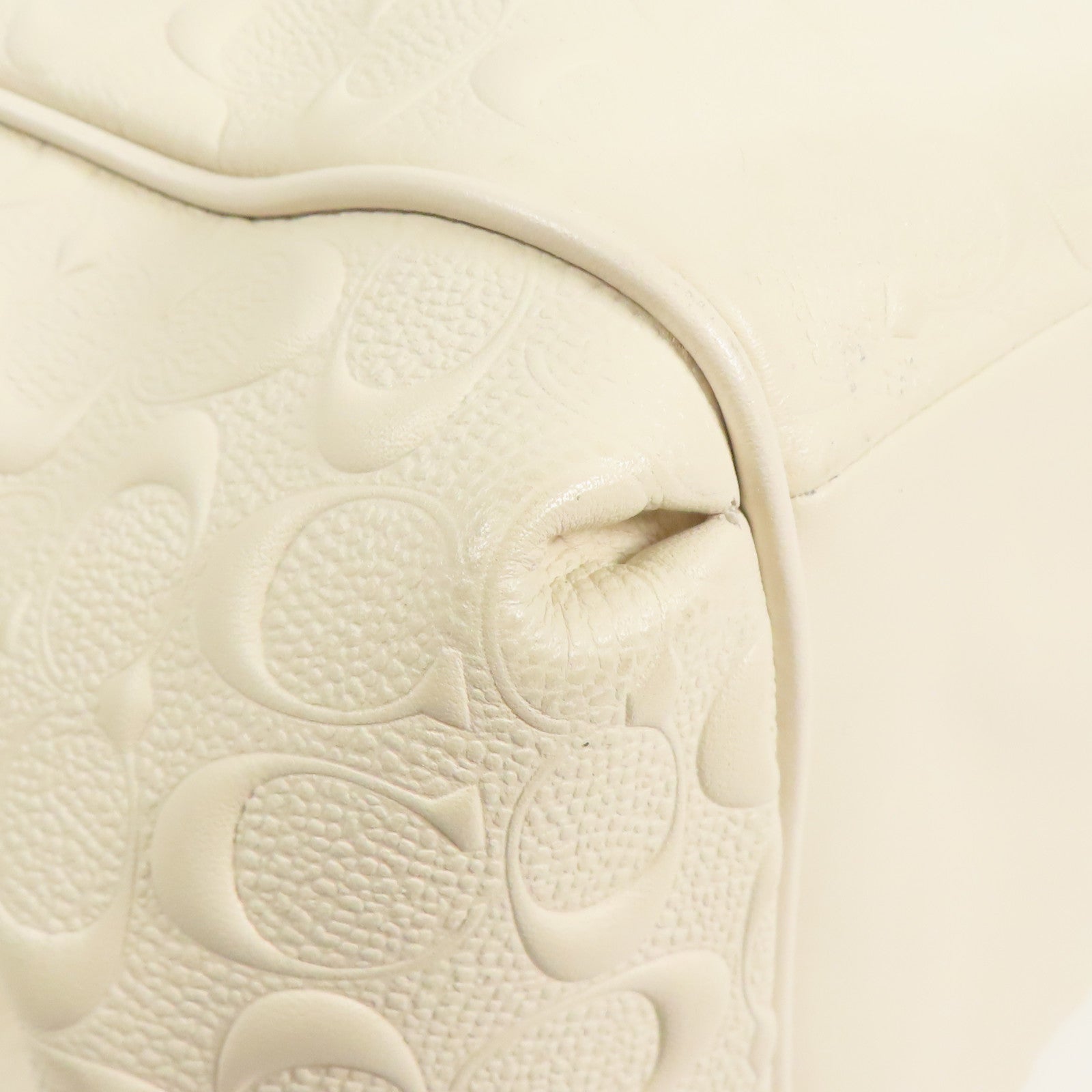 COACH GHW Shoulder Bag Calfskin Leather White