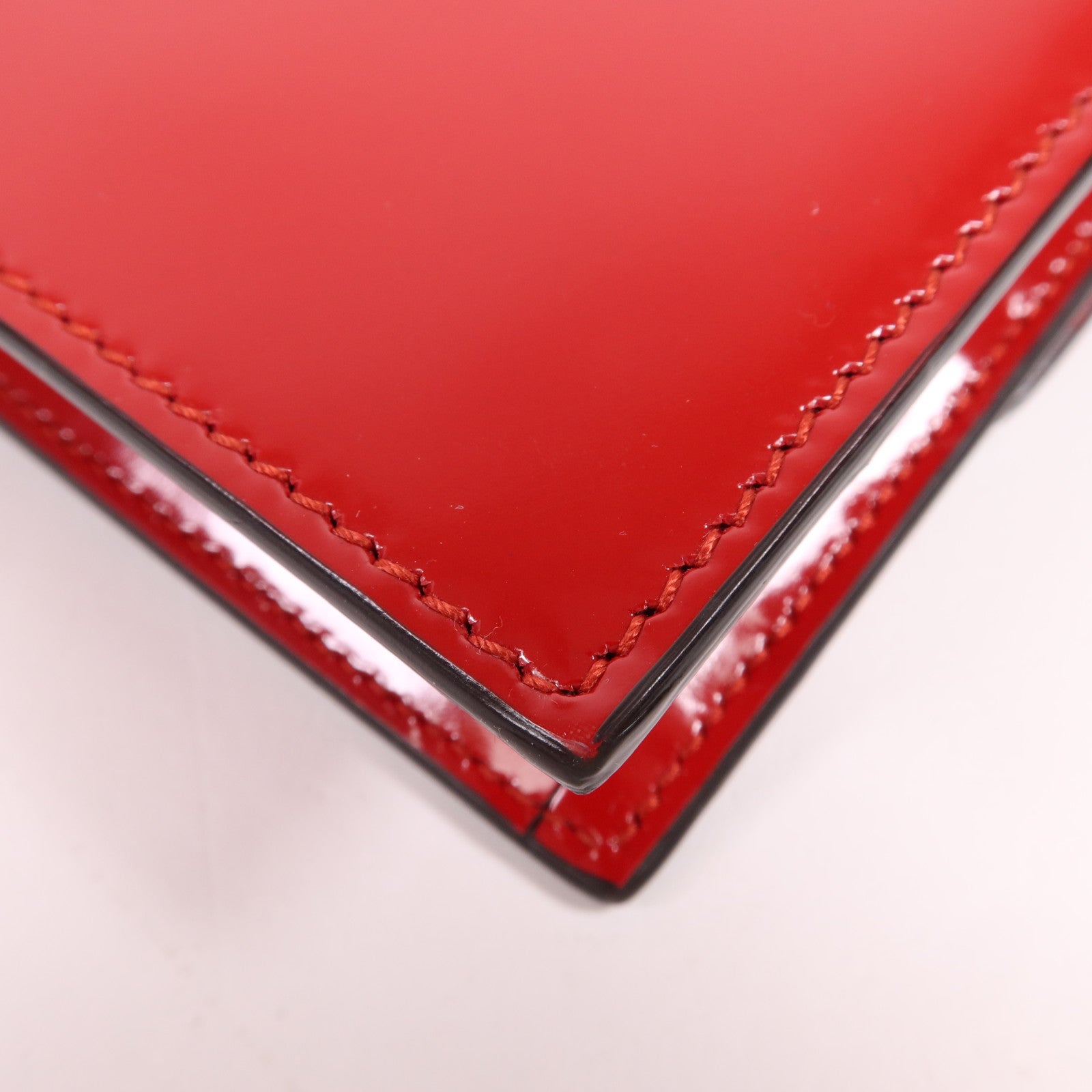 GUCCI 漆皮皮革Wallet On Strap銀扣肩背袋