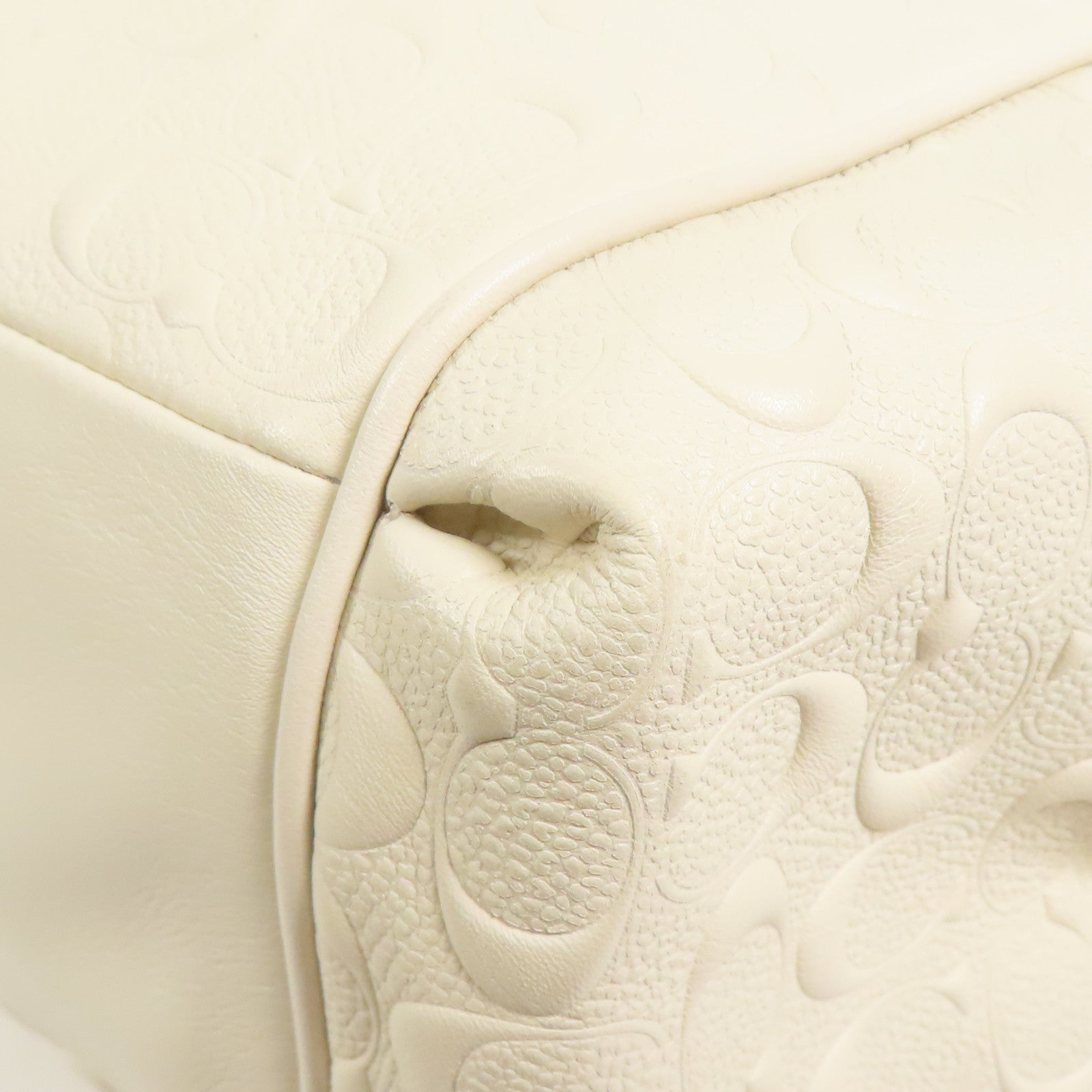 COACH GHW Shoulder Bag Calfskin Leather White