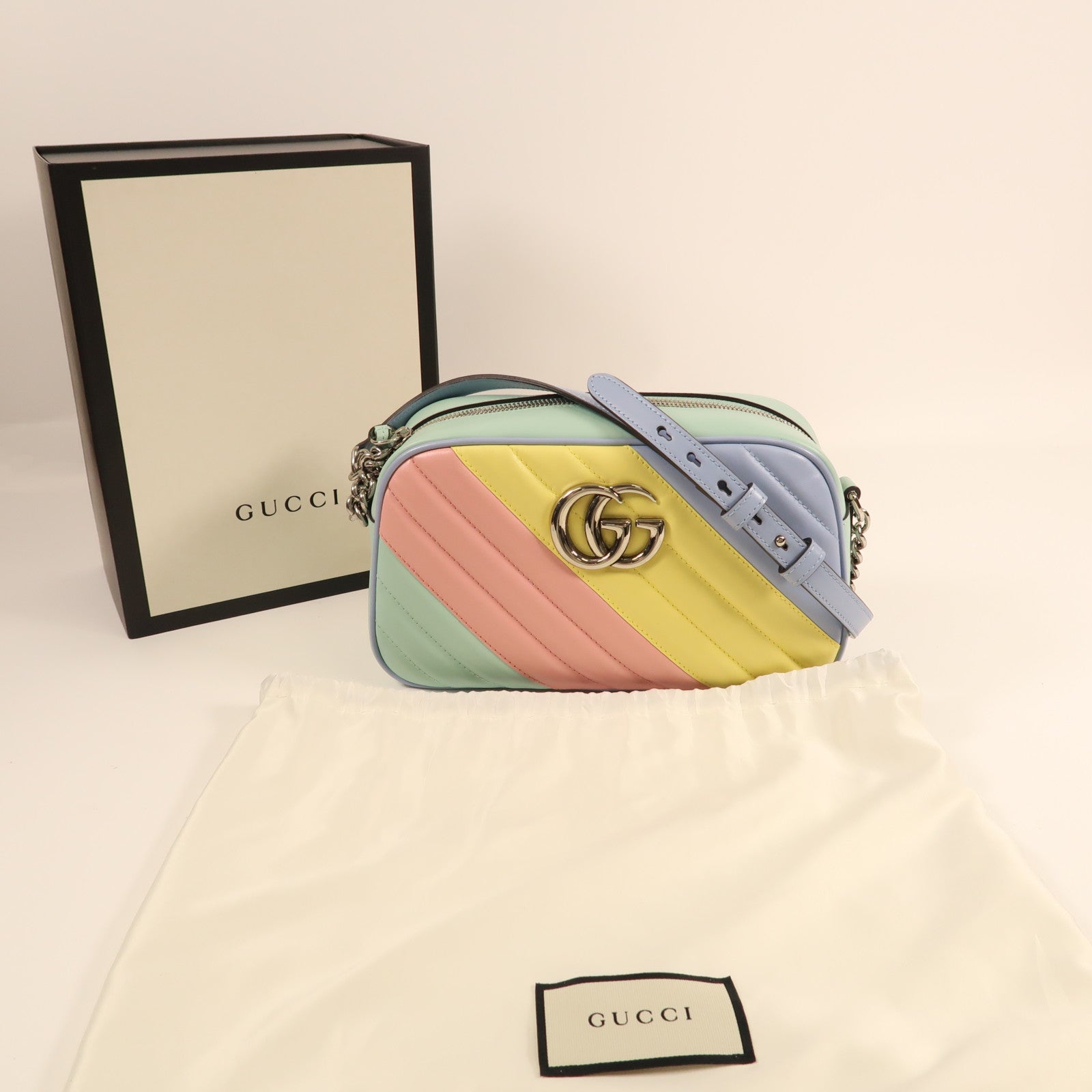 GUCCI 羊皮皮革GG Marmont銀扣鏈帶肩背袋