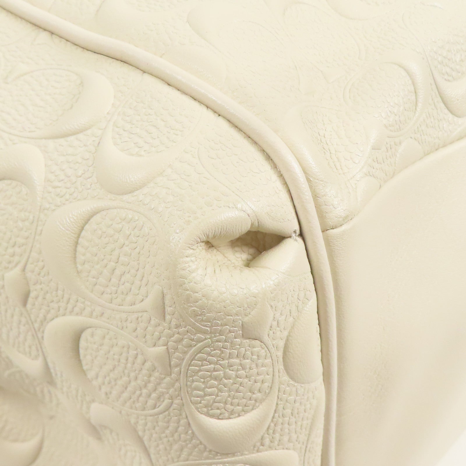 COACH GHW Shoulder Bag Calfskin Leather White