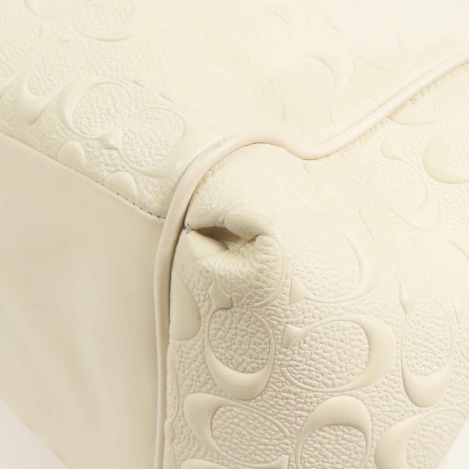 COACH GHW Shoulder Bag Calfskin Leather White