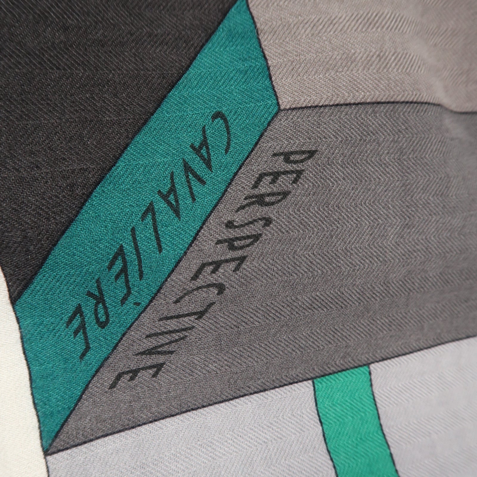 HERMES 【激減優惠】羊絨/絲質Scarf圍巾藍色/綠色