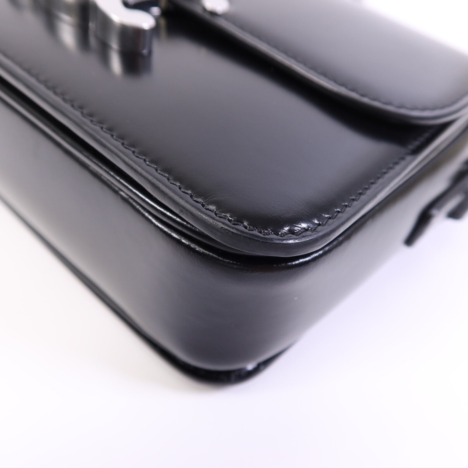 CELINE 牛皮皮革Teen Troimphe銀扣肩背袋