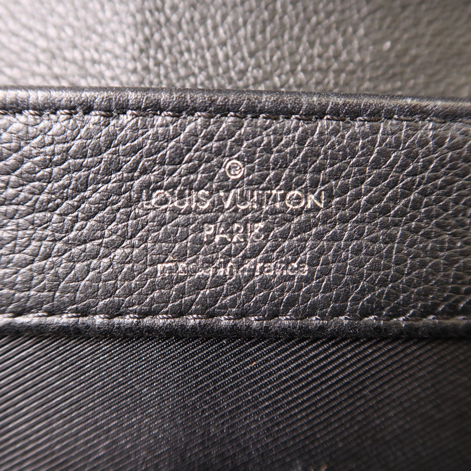 LOUIS VUITTON 牛皮皮革Lockme II BB銀扣手挽肩背兩用袋黑色
