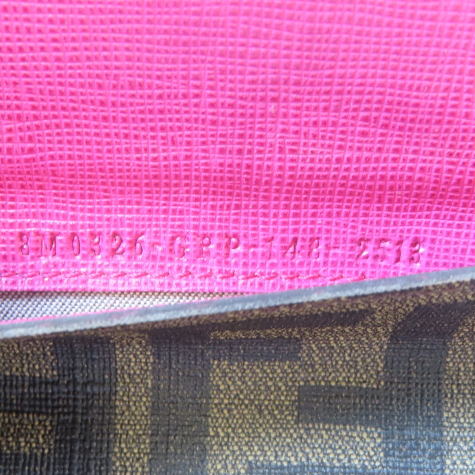 FENDI 【激減優惠】塗層帆布Long Wallet金扣長錢包啡色/粉紅色