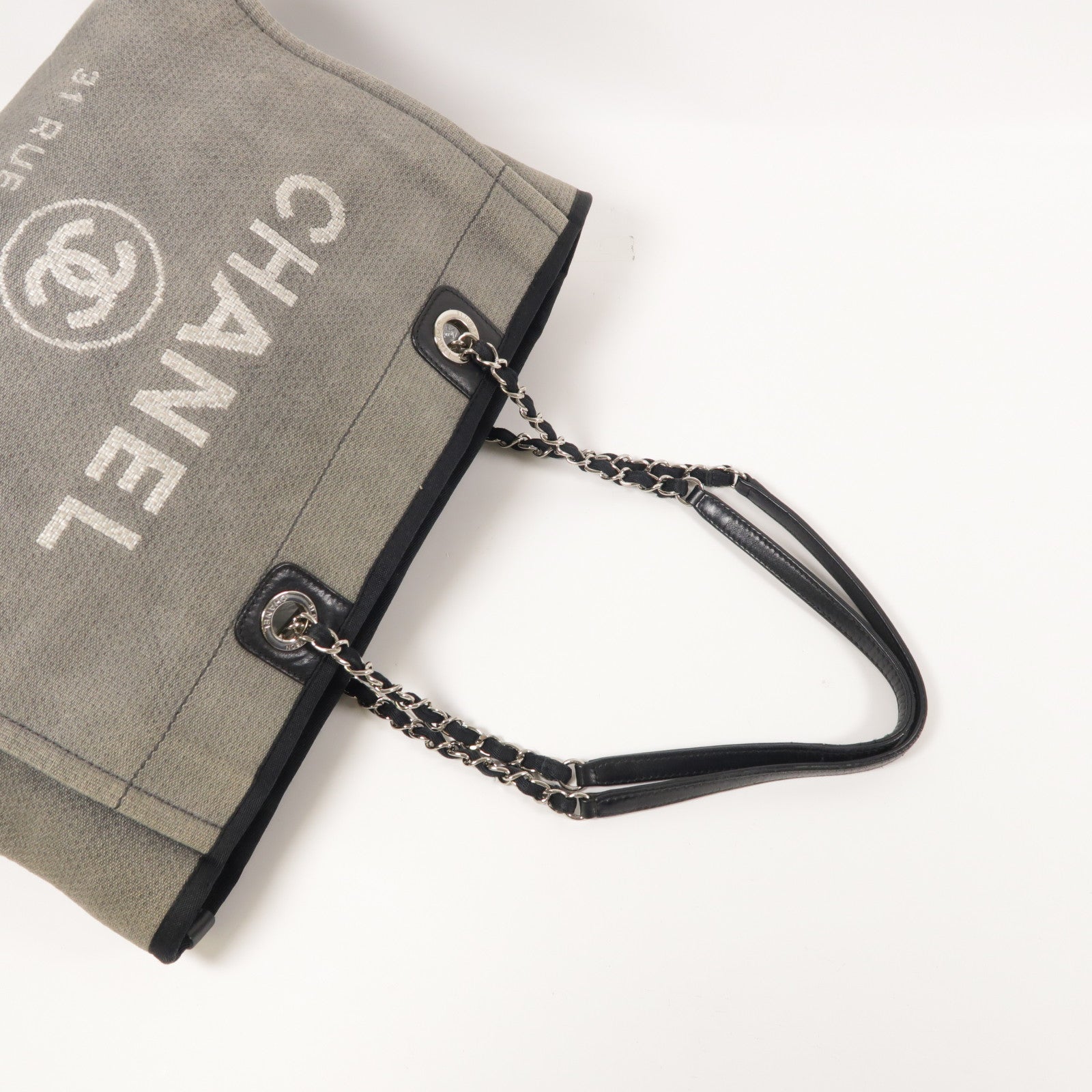 CHANEL 帆布Deauville Tote銀扣肩背袋