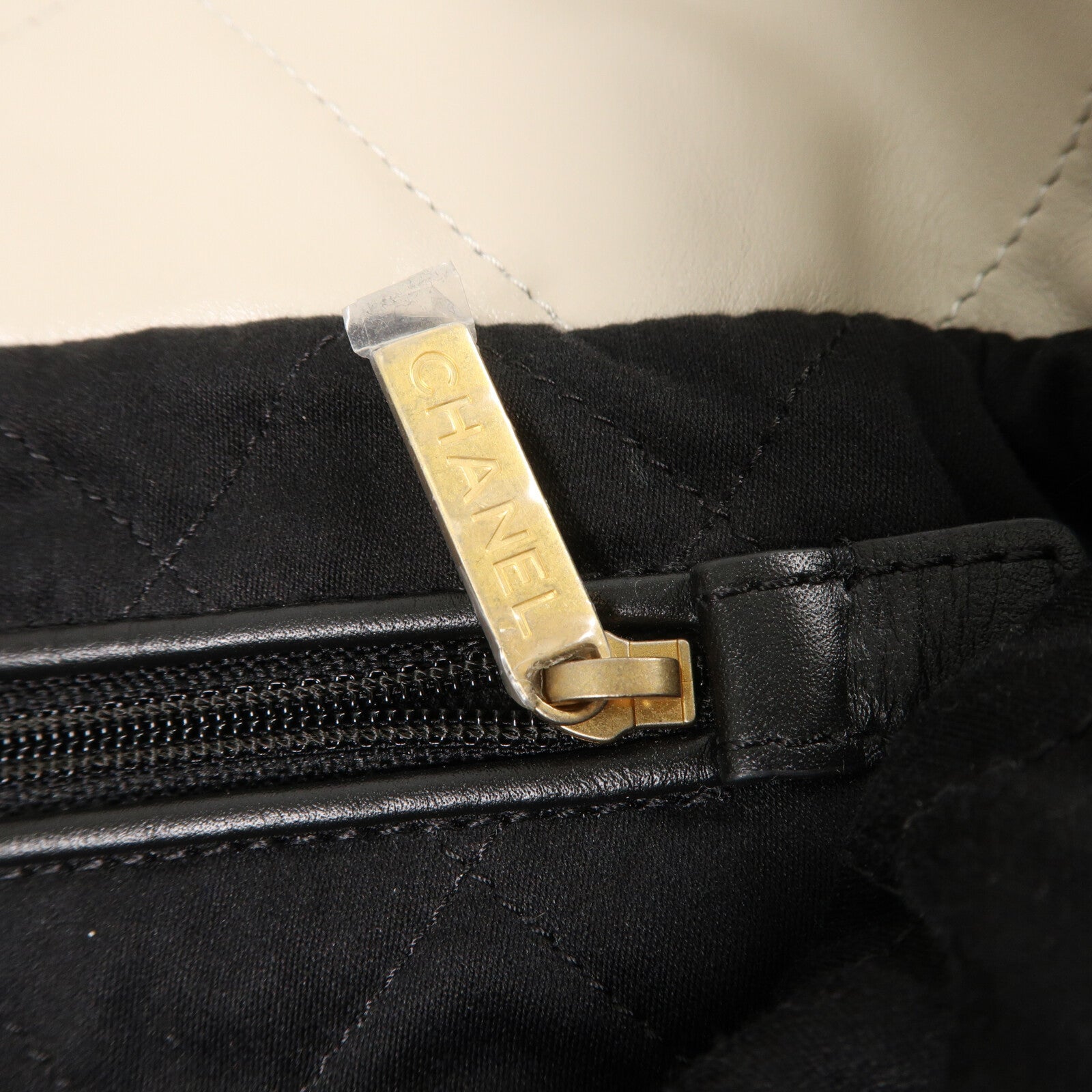 CHANEL Chanel 22 Small鏈帶肩背袋