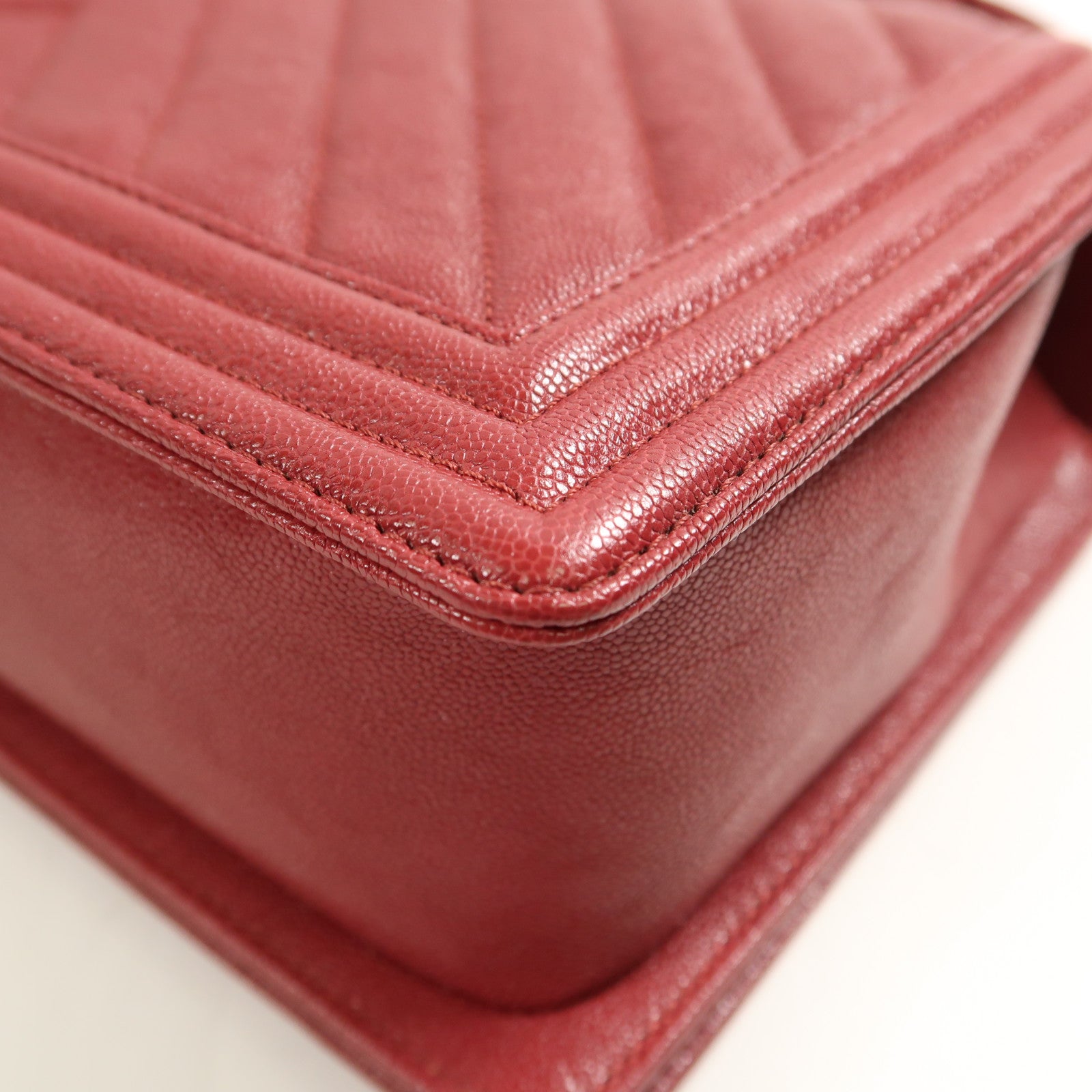 CHANEL 牛皮皮革Boy Chanel 28金扣鏈帶肩背袋