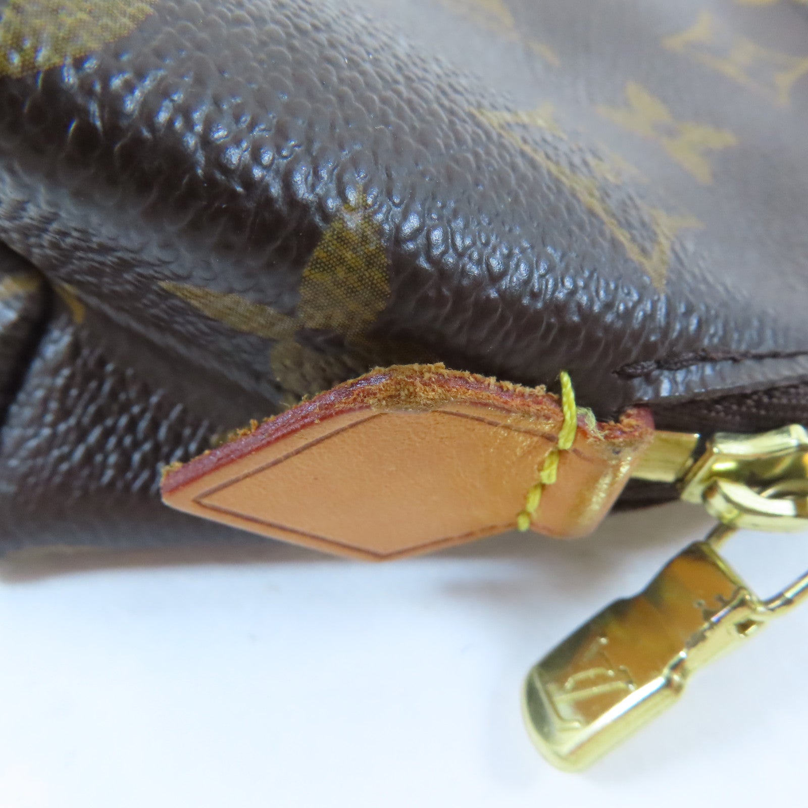 LOUIS VUITTON Monogram Cosmetic Pouch金扣小袋啡色