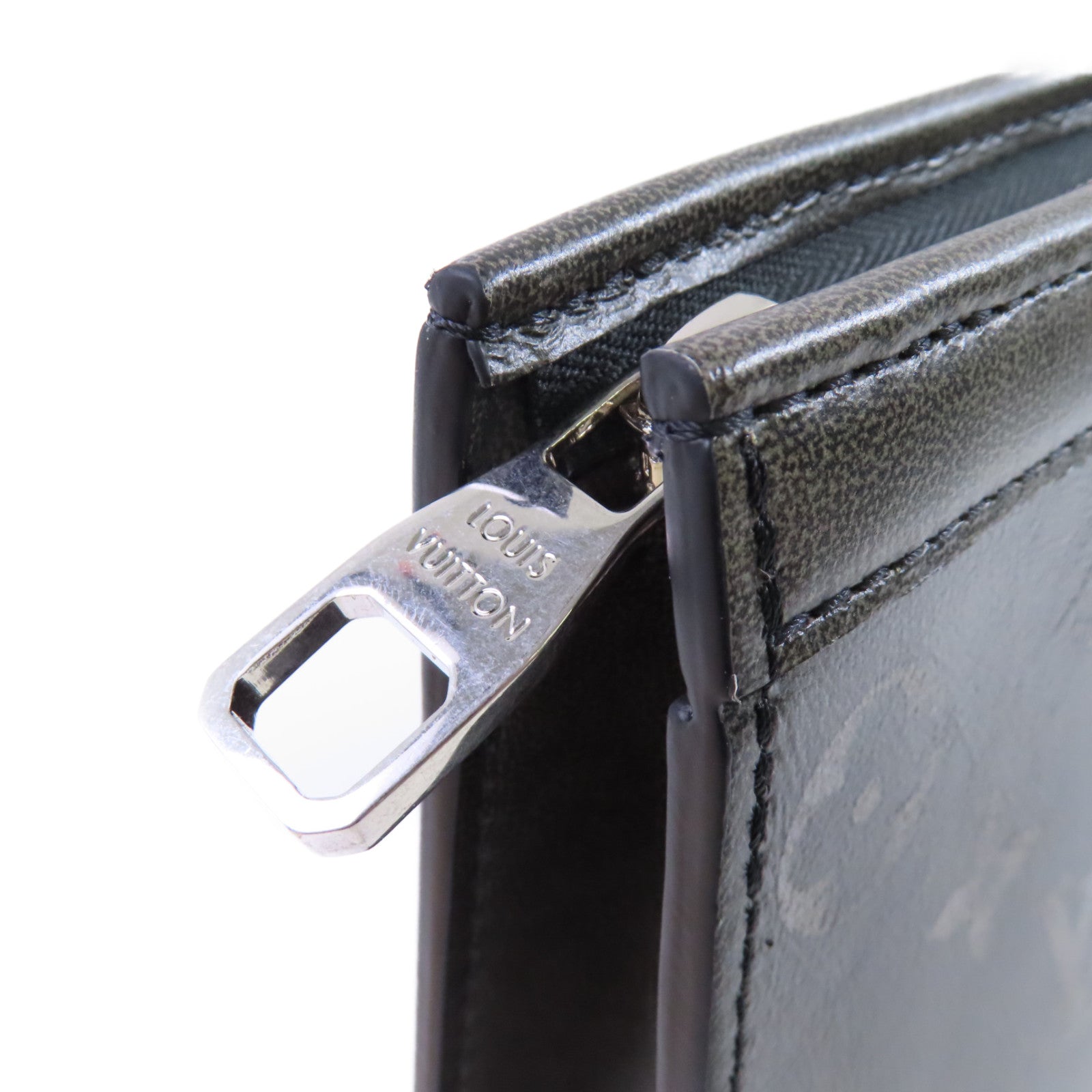 LOUIS VUITTON 【激減優惠】Brushed Monogram Pochette Voyage MM Pouch手拿包黑色
