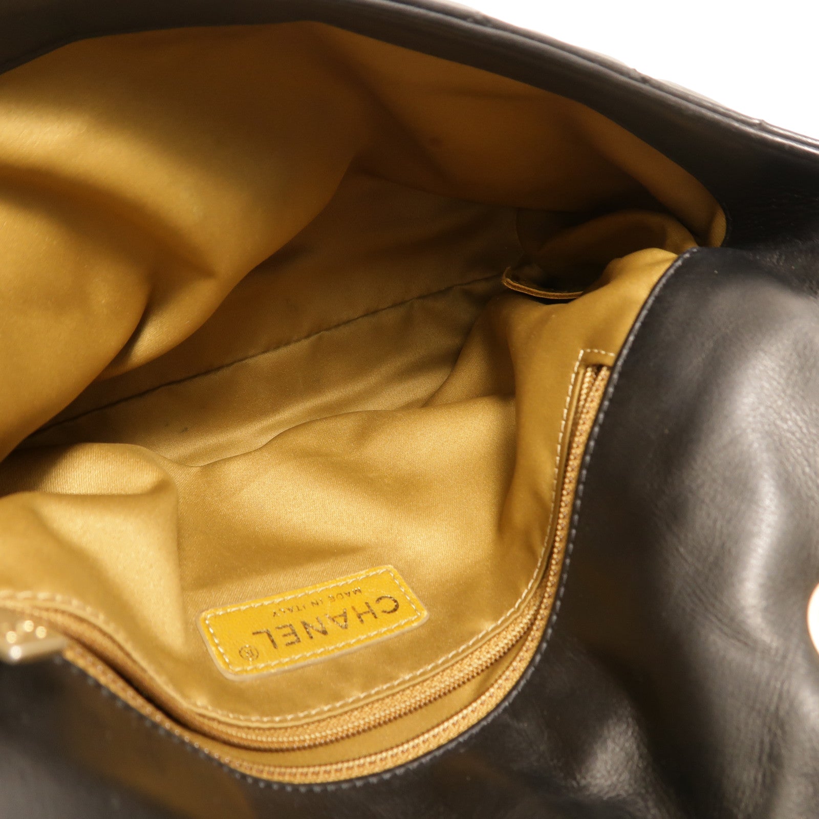 CHANEL 牛皮皮革2.55 East West Mademoiselle鏈帶肩背袋