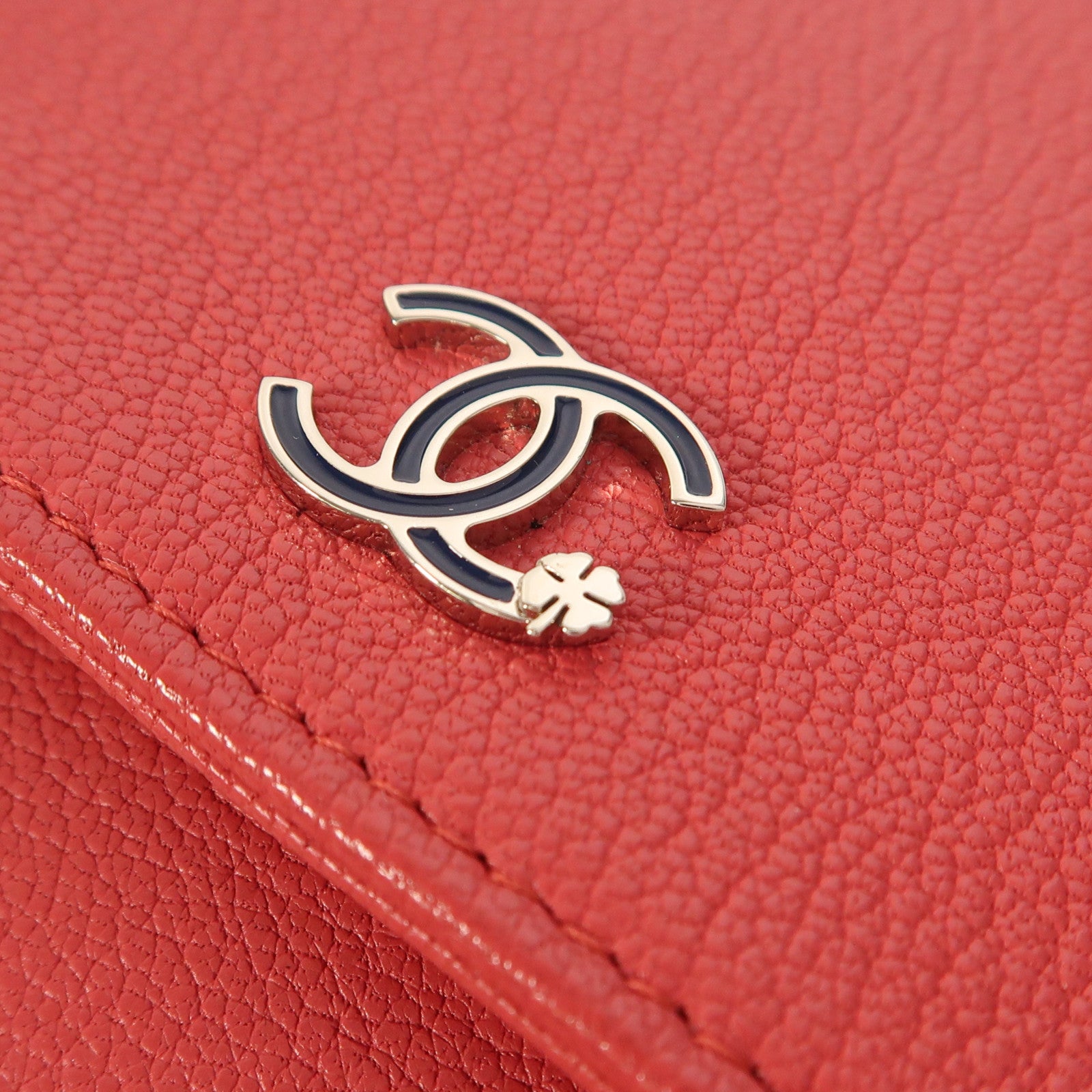 CHANEL 牛皮皮革WOC Wallet On Chain鏈帶肩背袋