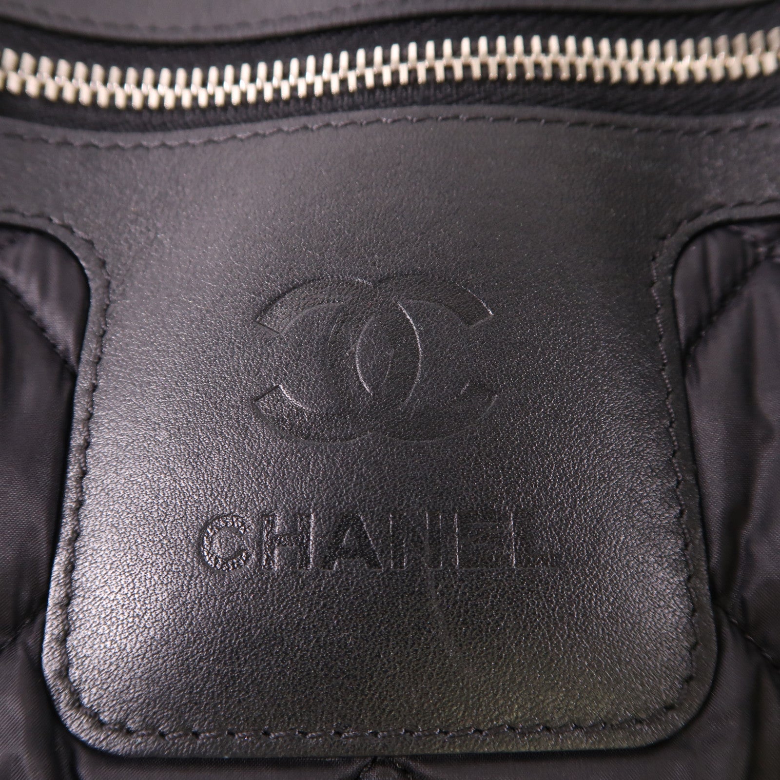 CHANEL 尼龍Coco Cocoon Backpack銀扣背包
