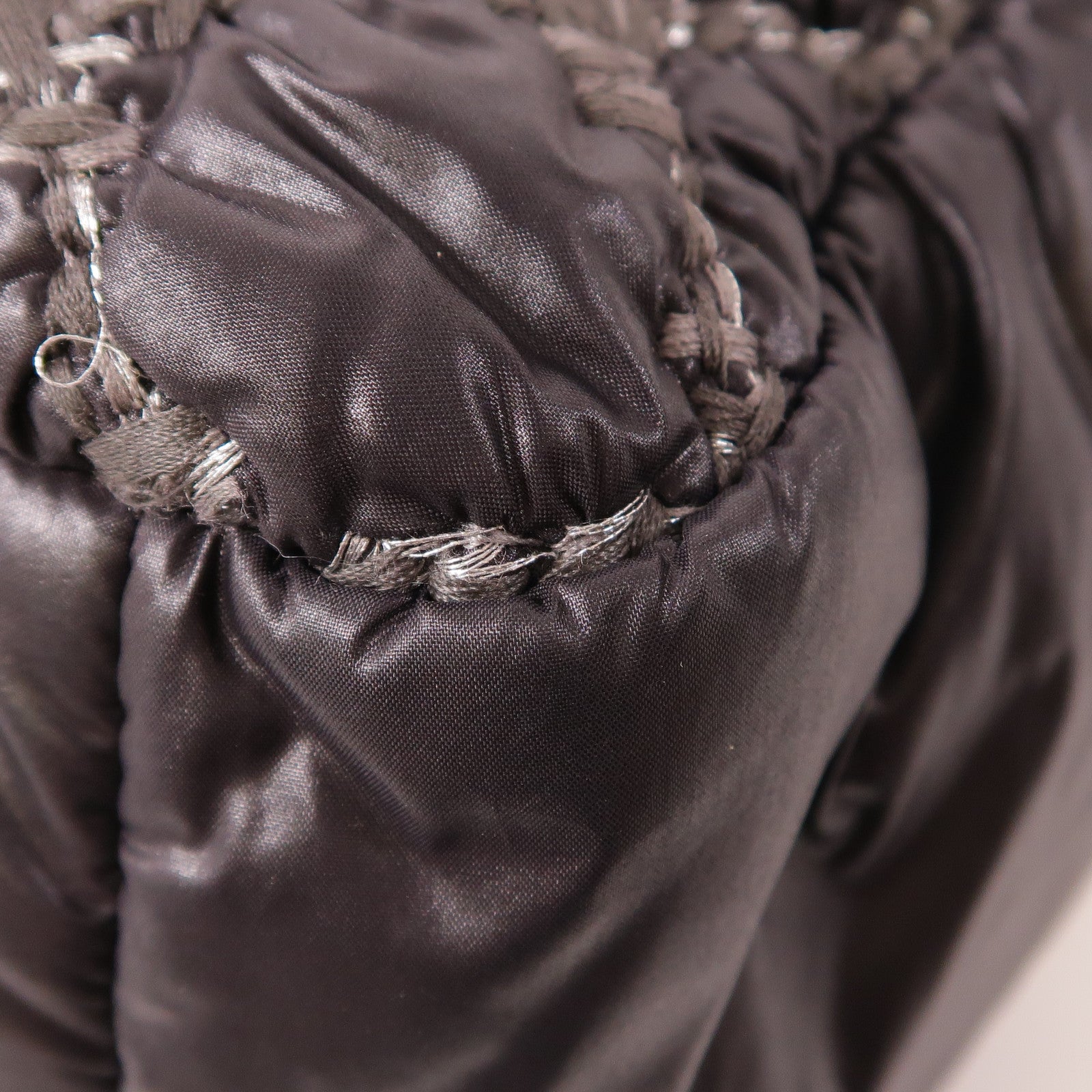 CHANEL 尼龍Chain Shoulder銀扣鏈帶肩背袋