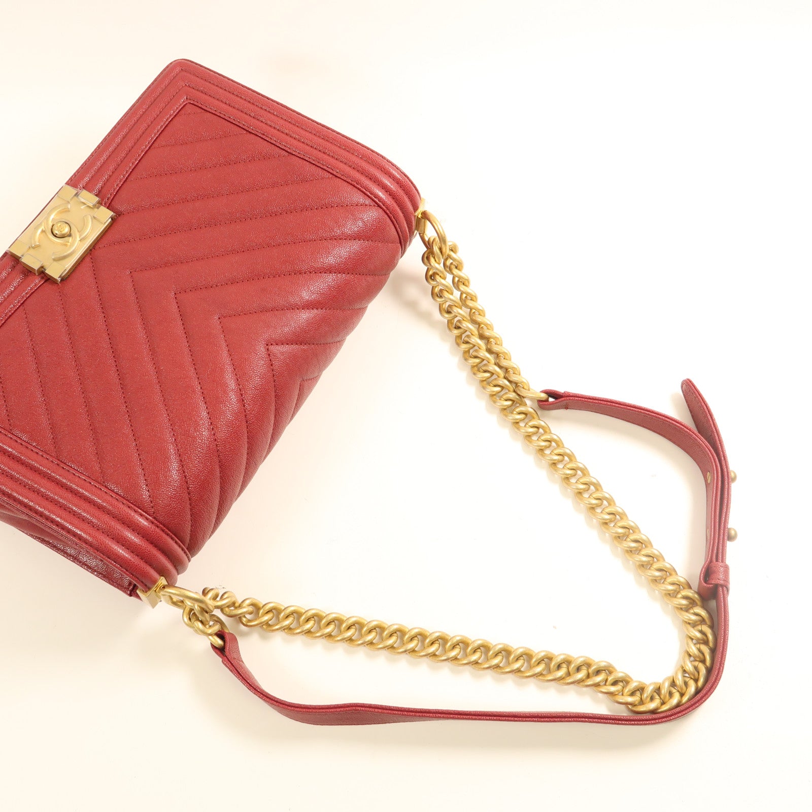 CHANEL 牛皮皮革Boy Chanel 28金扣鏈帶肩背袋