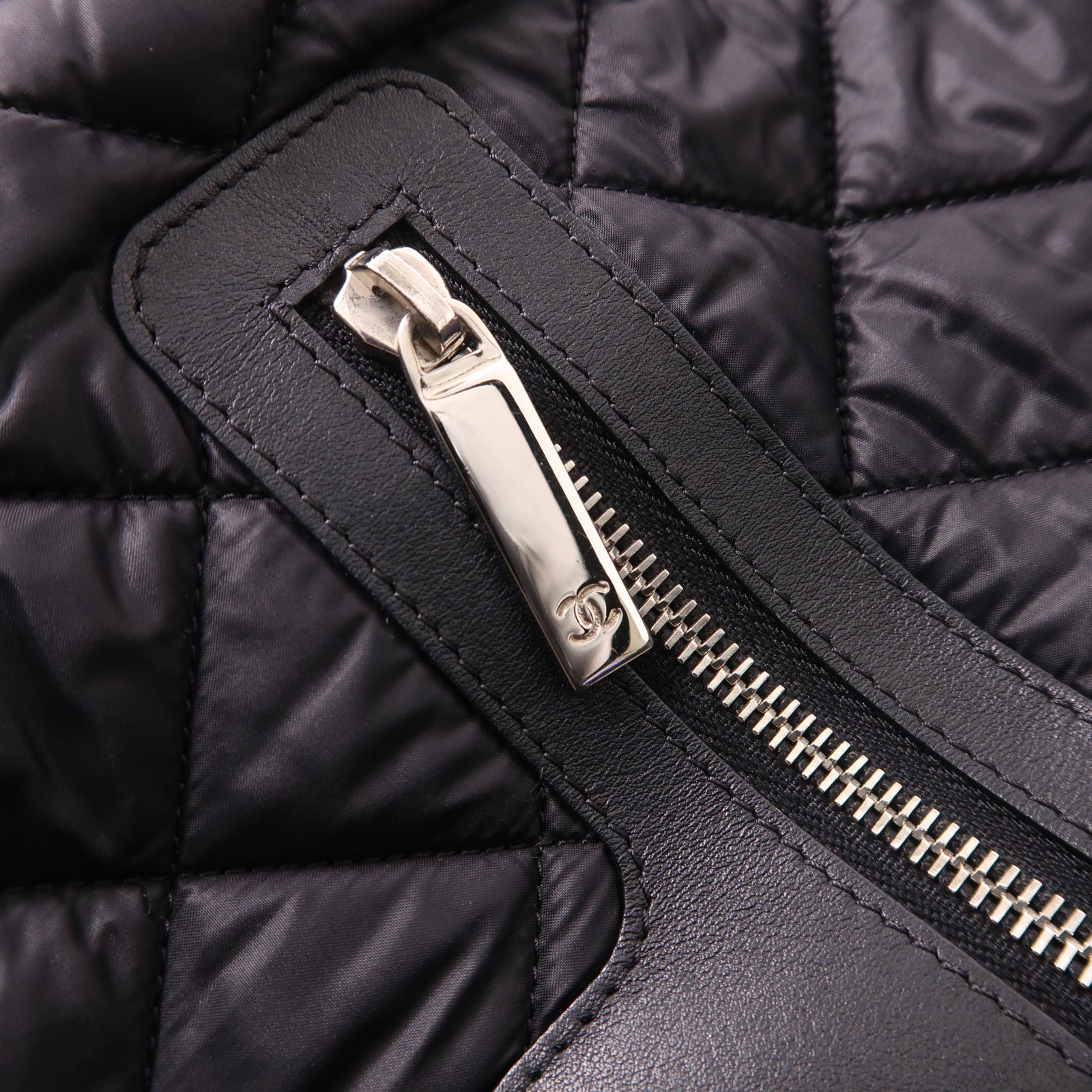 CHANEL 尼龍Coco Cocoon Backpack銀扣背包