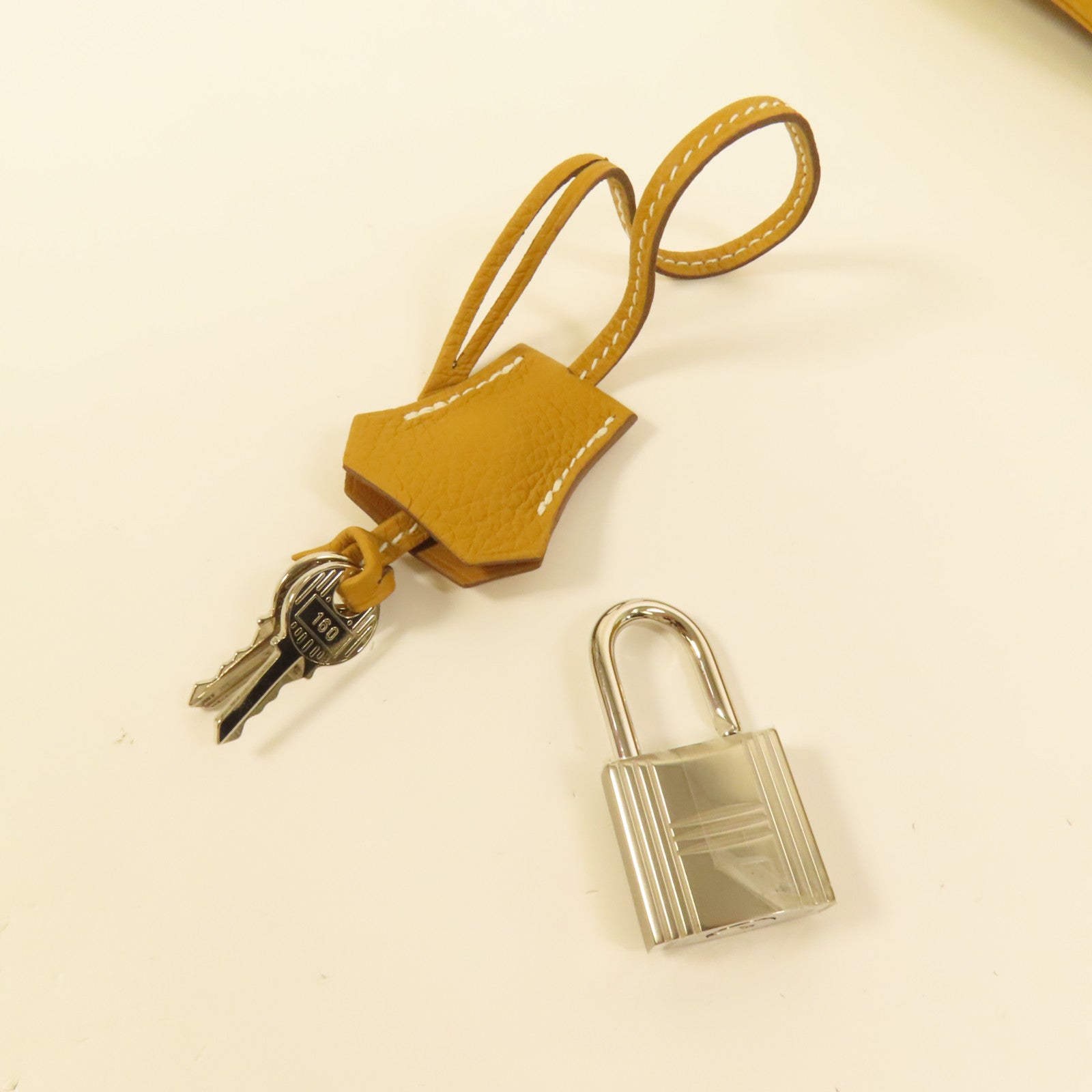 HERMES Togo皮革Hac A Dos PM銀扣背包Natural Sable