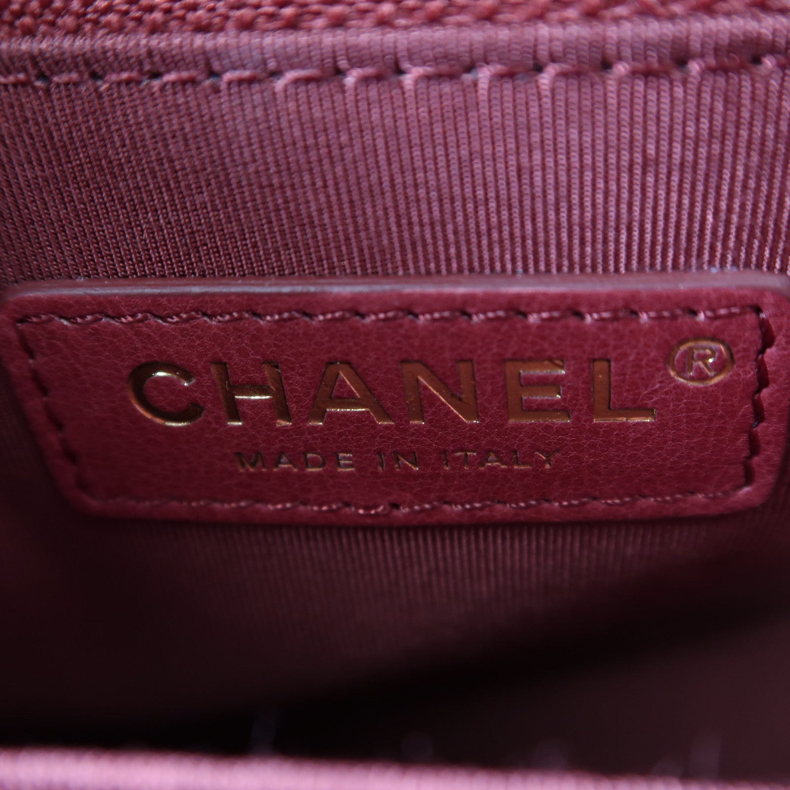 CHANEL 牛皮皮革Boy Chanel 28金扣鏈帶肩背袋